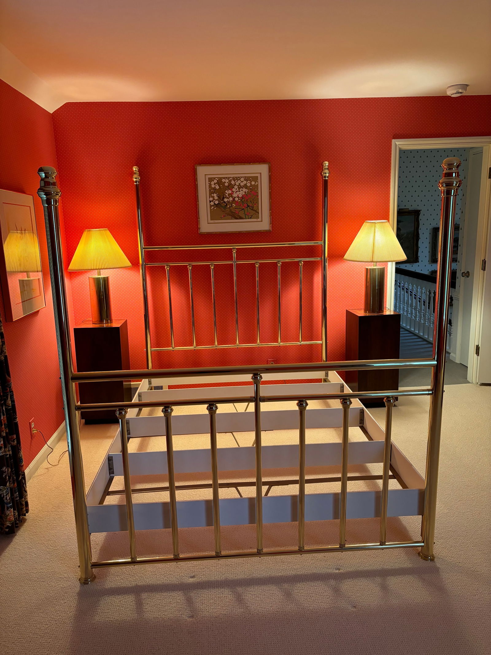 Queen Size Brass Four-Poster Bed: H 77"W 62"D 88"