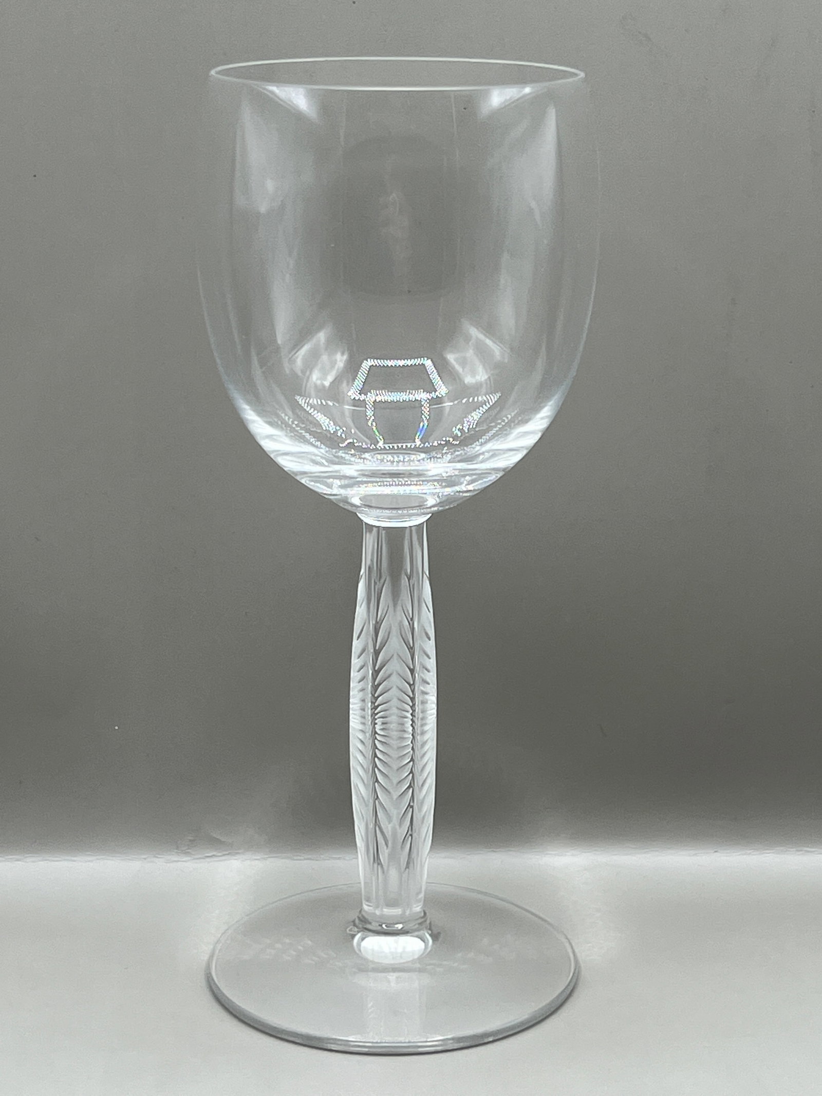 (1) Diamond Diamant by Lalique Wine Glass, Signed: absolutely stunning