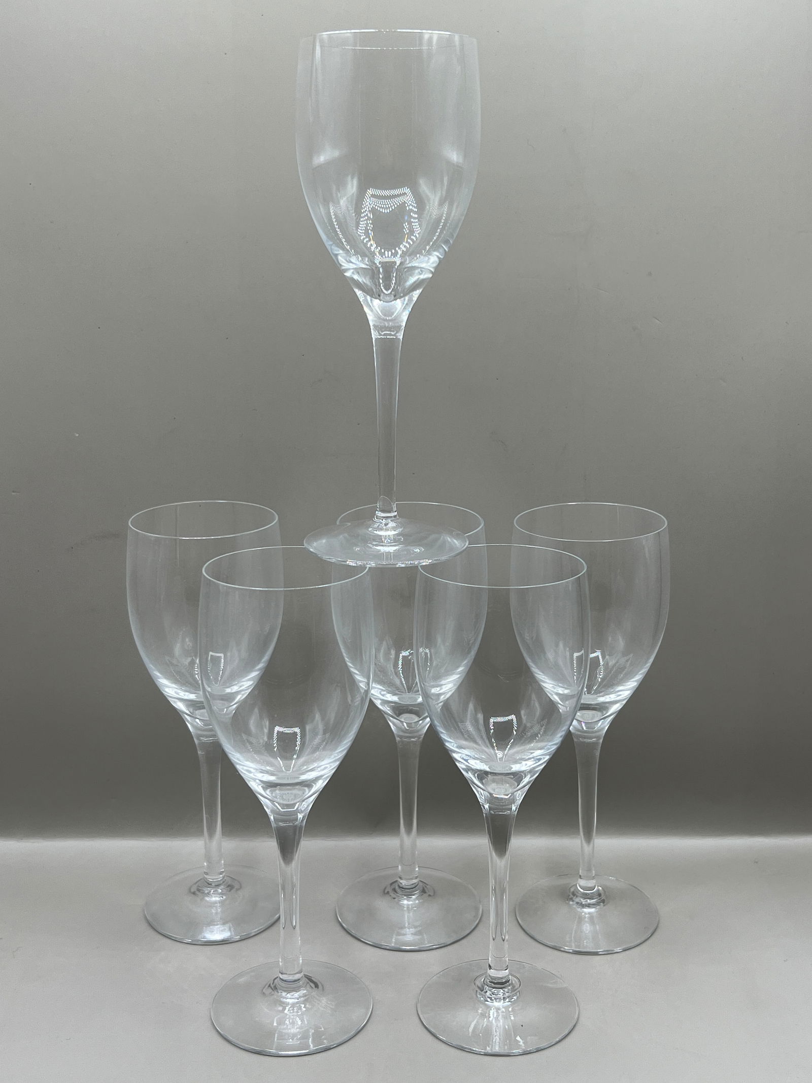 (6) Orrefors Sweden Blown Glass Wine Glasses: beautiful and delicate