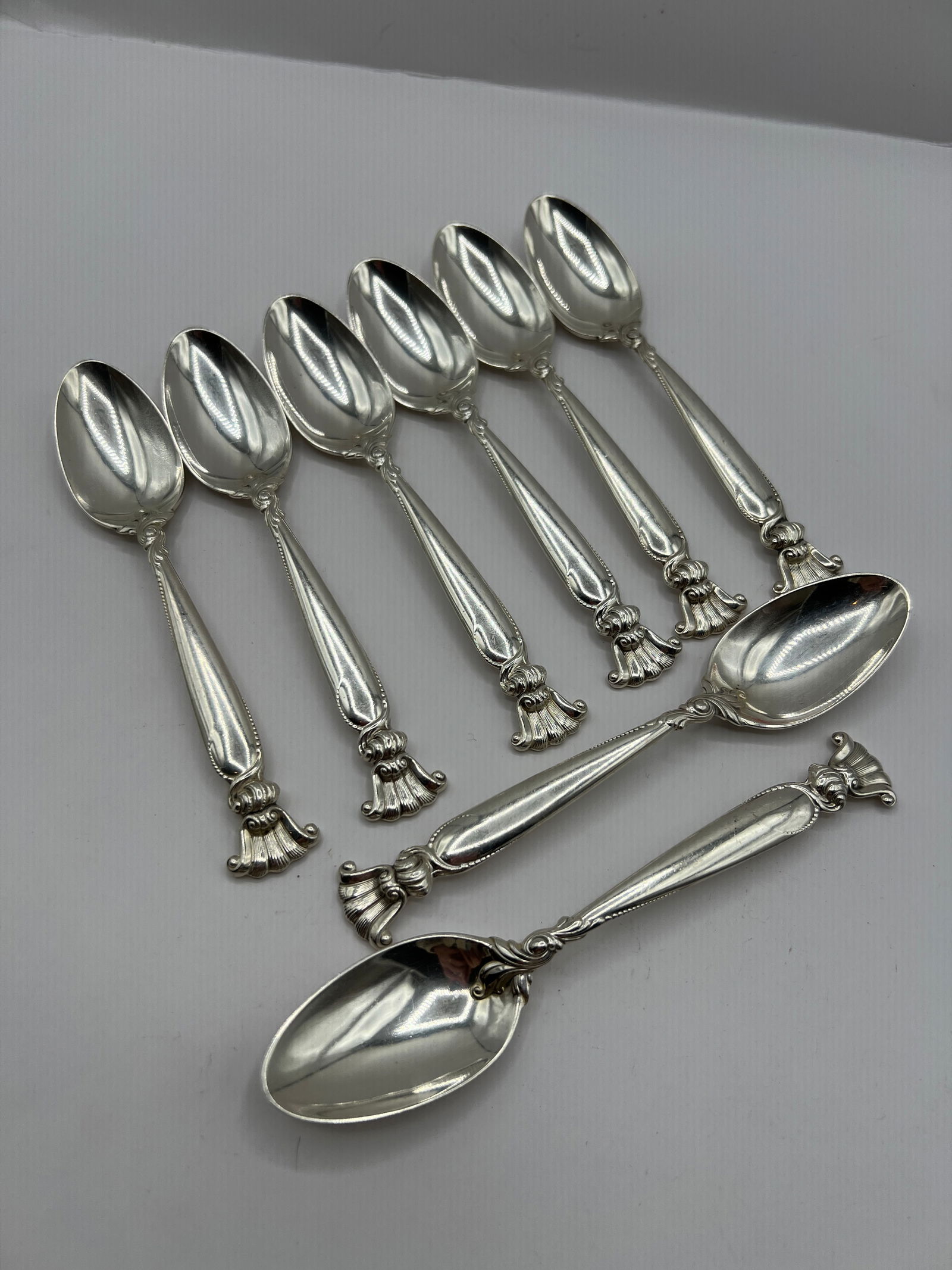 (8) Wallace Sterling Silver Romance of the Sea Flatware Teaspoons (1 of 5)