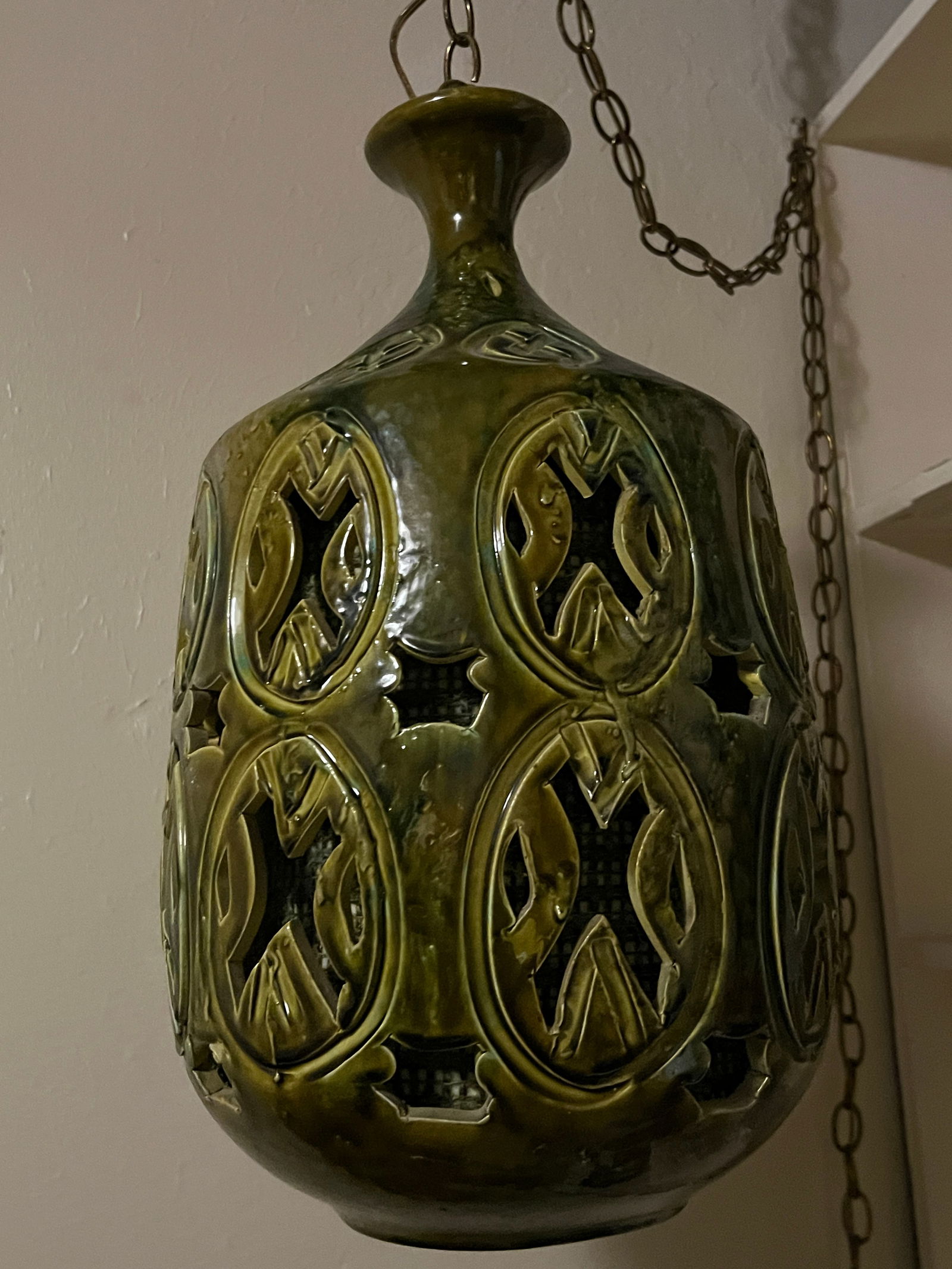 Midcentury Italian Pottery Table Lamp w Wood Base (1 of 6)