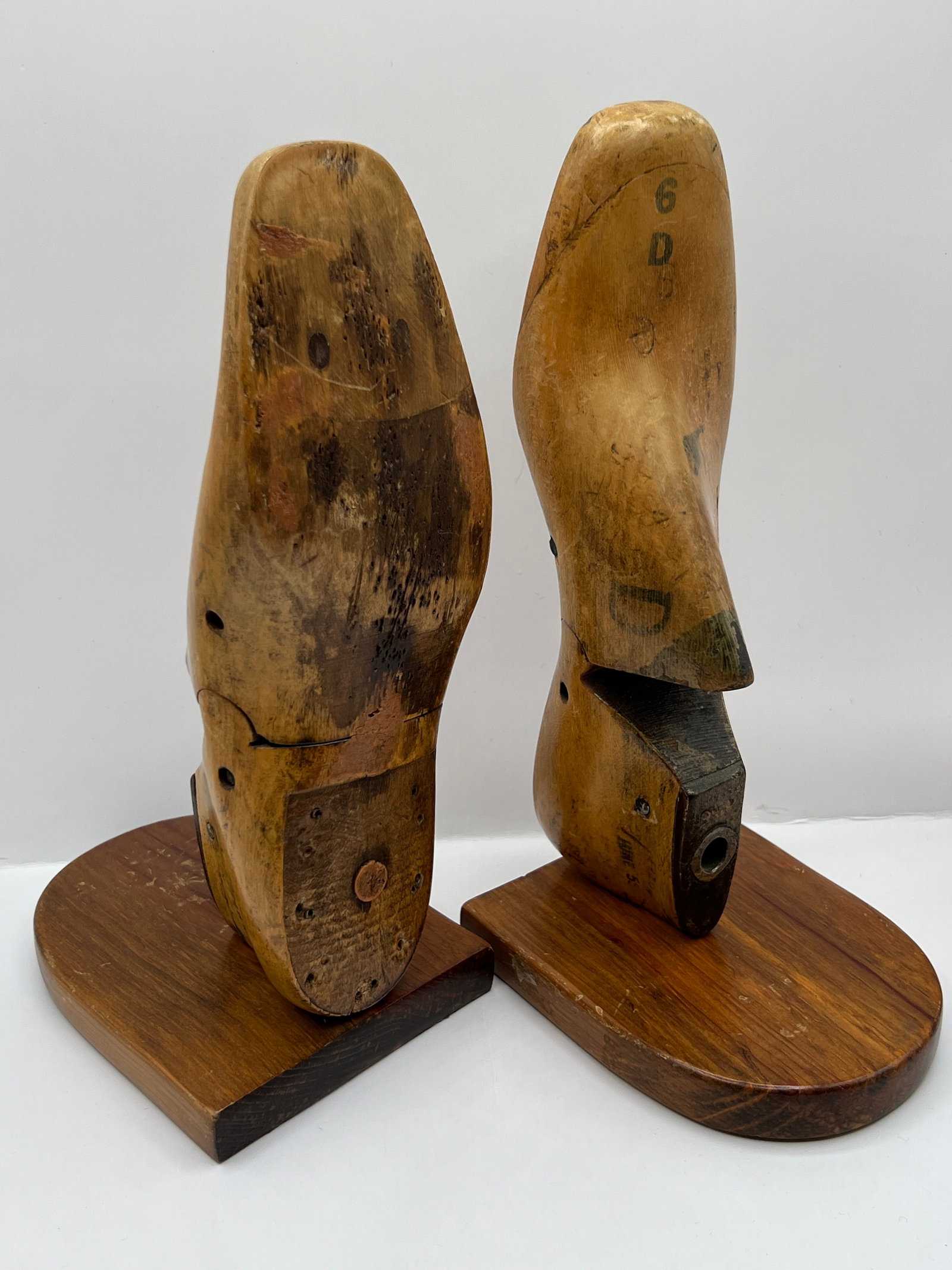 Pair of Antique Wooden Cobbler Form-come-Bookends: x