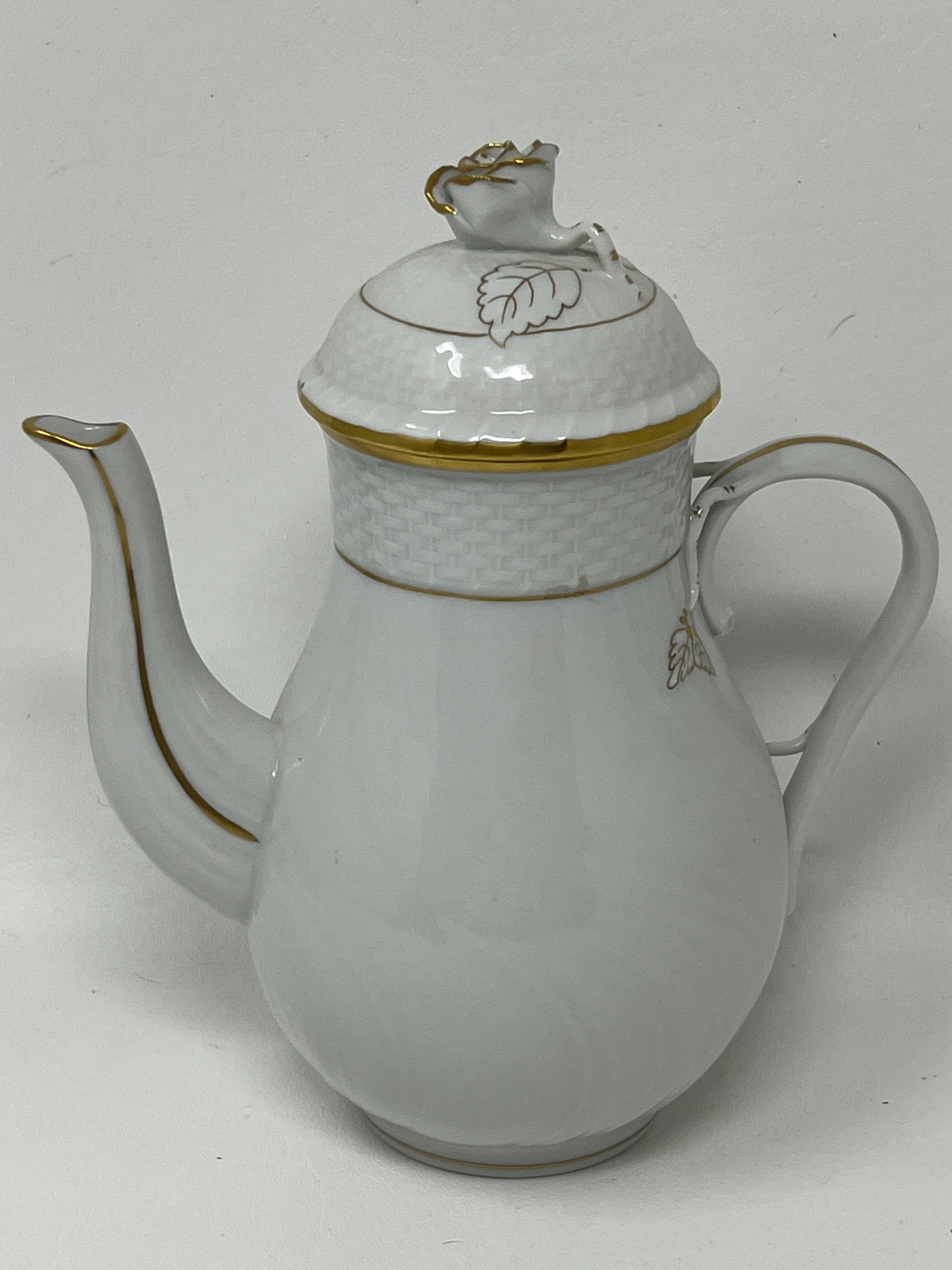 Herend Hungary Small Teapot: x
