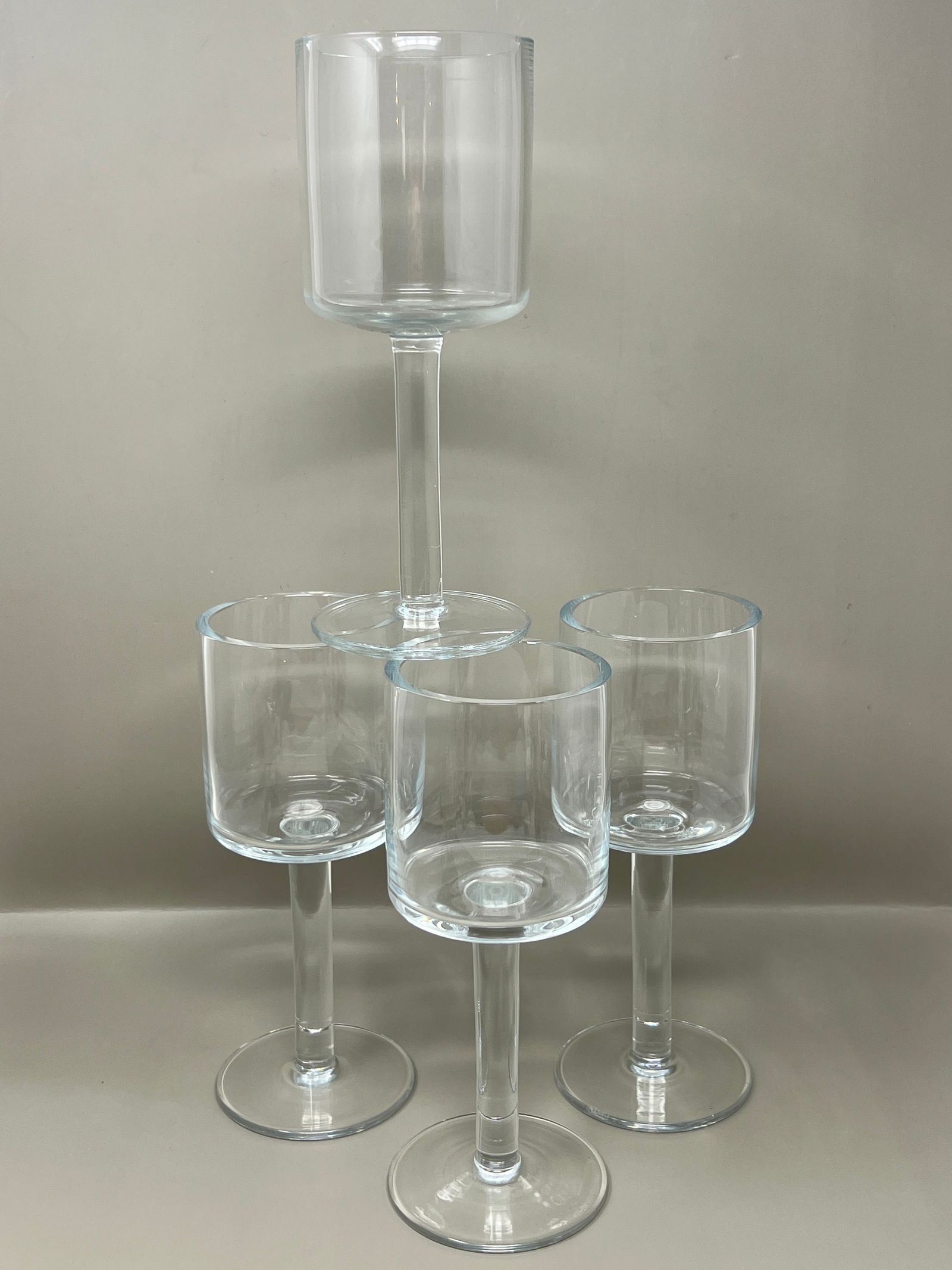 Calvin Klein Cylindrical Wine Glasses: Great modern design