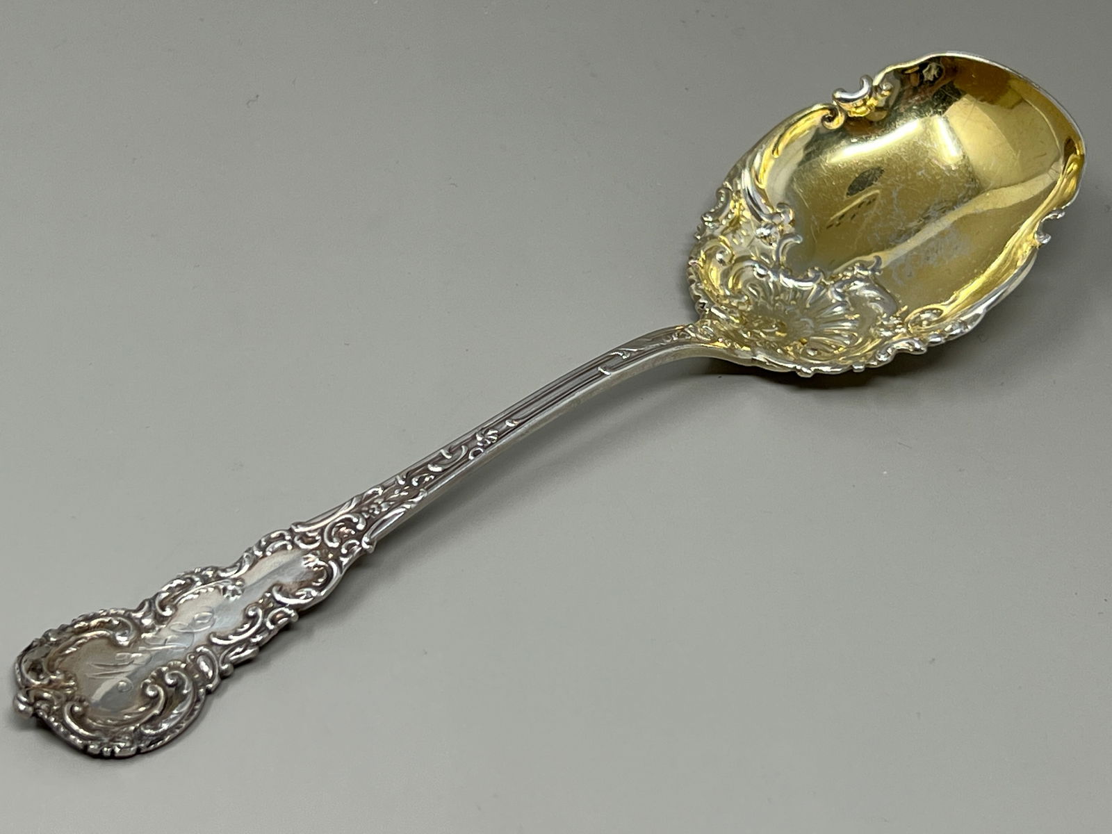 Sterling Silver Berry Spoon Serving Utensil: Weight to be taken shortly