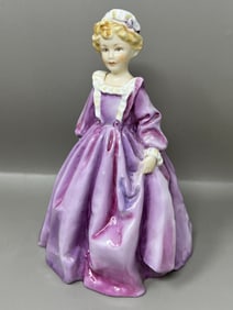 Royal Worchester "Grandmother's Dress" 3081 Bone China Figurine