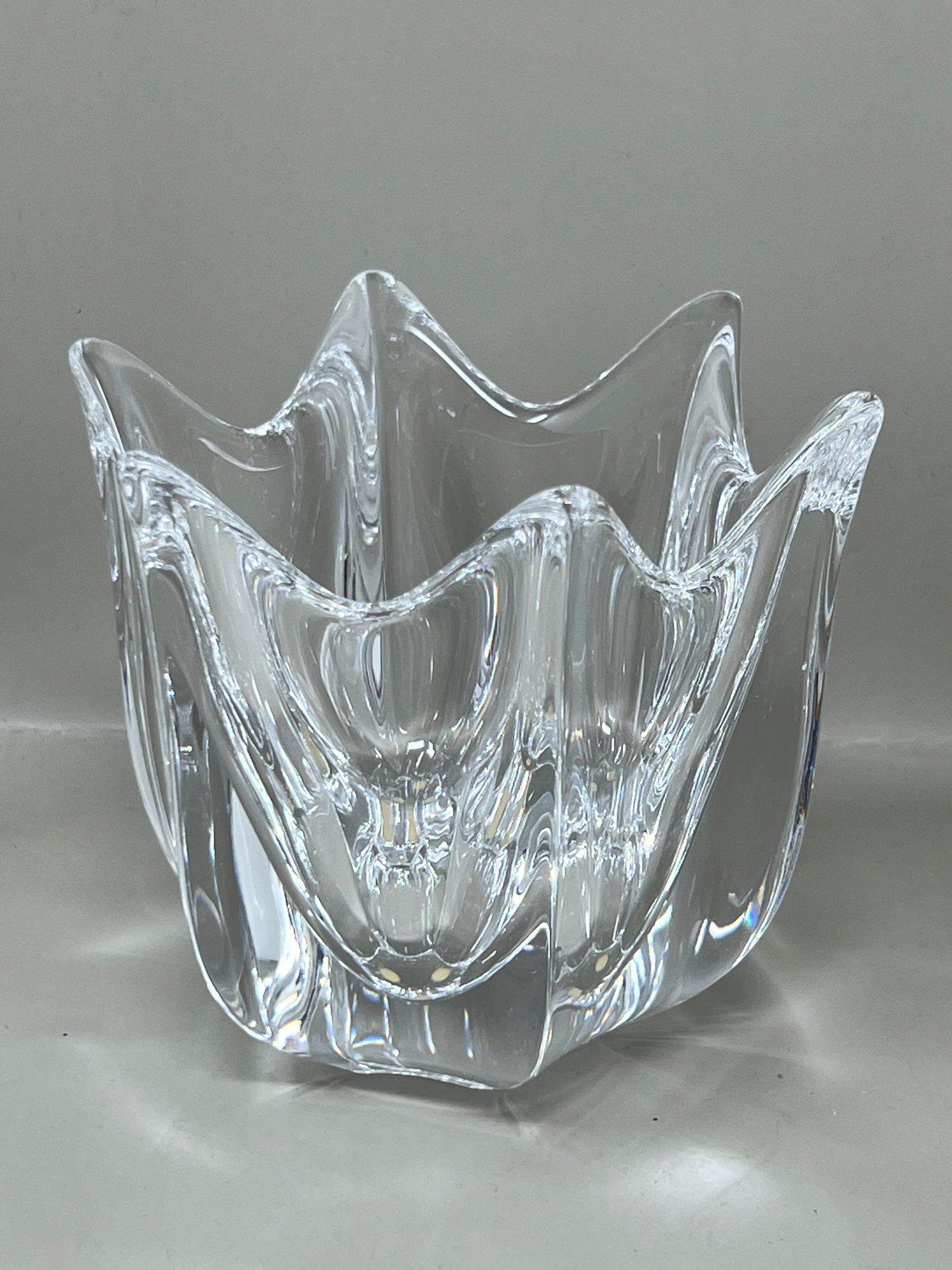 Orrefors Scandinavian Art Crystal Glass Bowl: heavy, no scratches