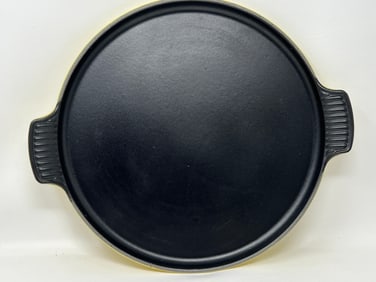 NWT Le Creuset 12" Cast Iron Yellow Enamel Pizza Pan