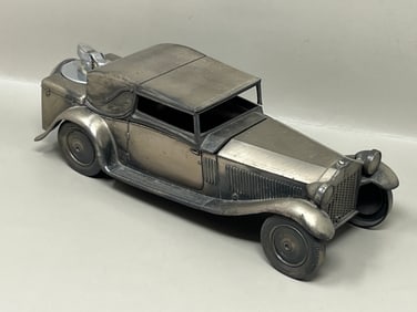 Vintage Rolls Royce Cigarette Lighter with Pack Holding Top