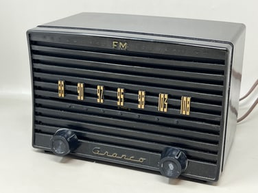 1950s Granco Bakelite Tube Radio