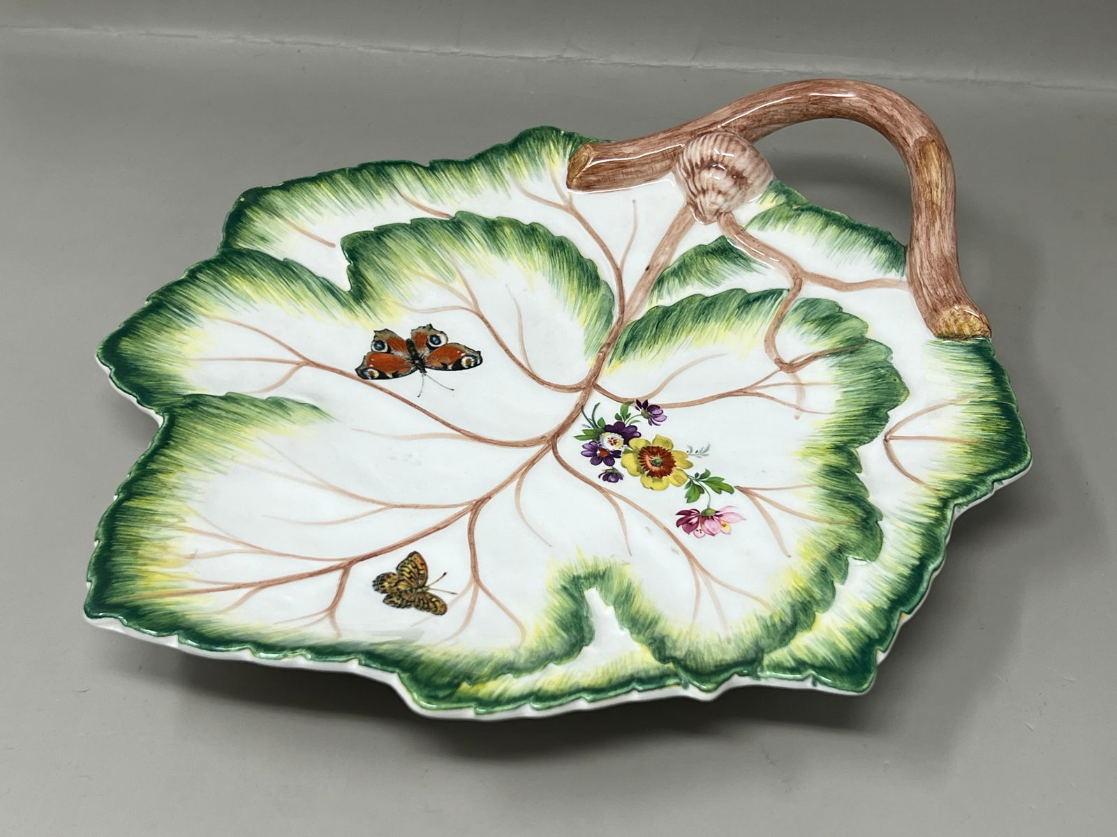 Jeanne Reed Italian Majolica Ceramic Leaf Plate (1 of 8)