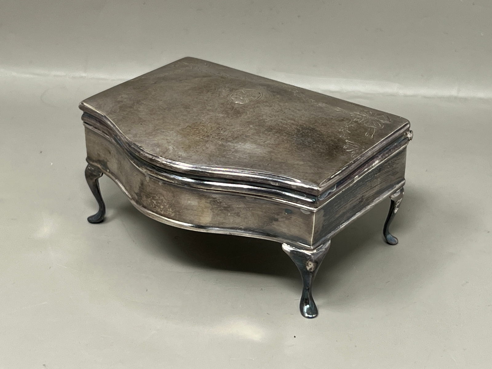 c. 1910 British Hallmarked Sterling Silver Piano Jewelry Box: approx 150g total weight