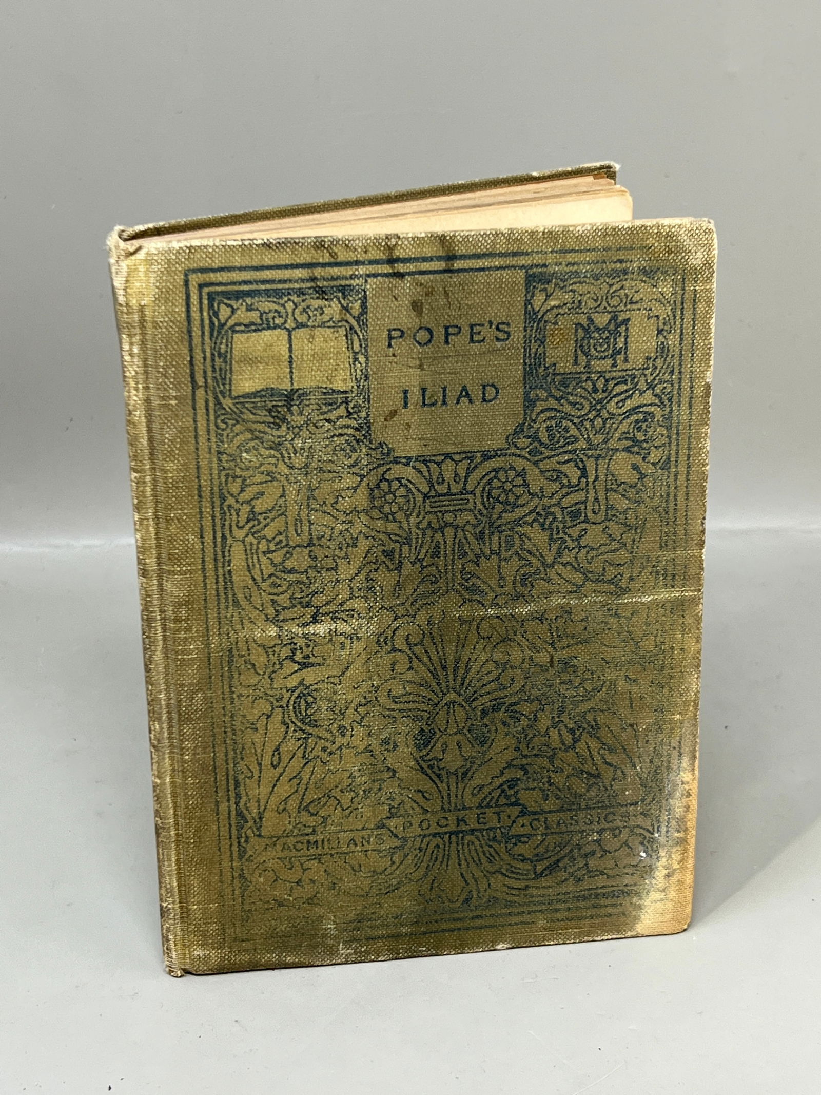Antique MacMillan Pocket Classics Alexander Pope The Illiad Book (1 of 7)