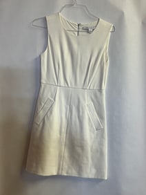 Sz 4 Diane von Furstenberg White Dress