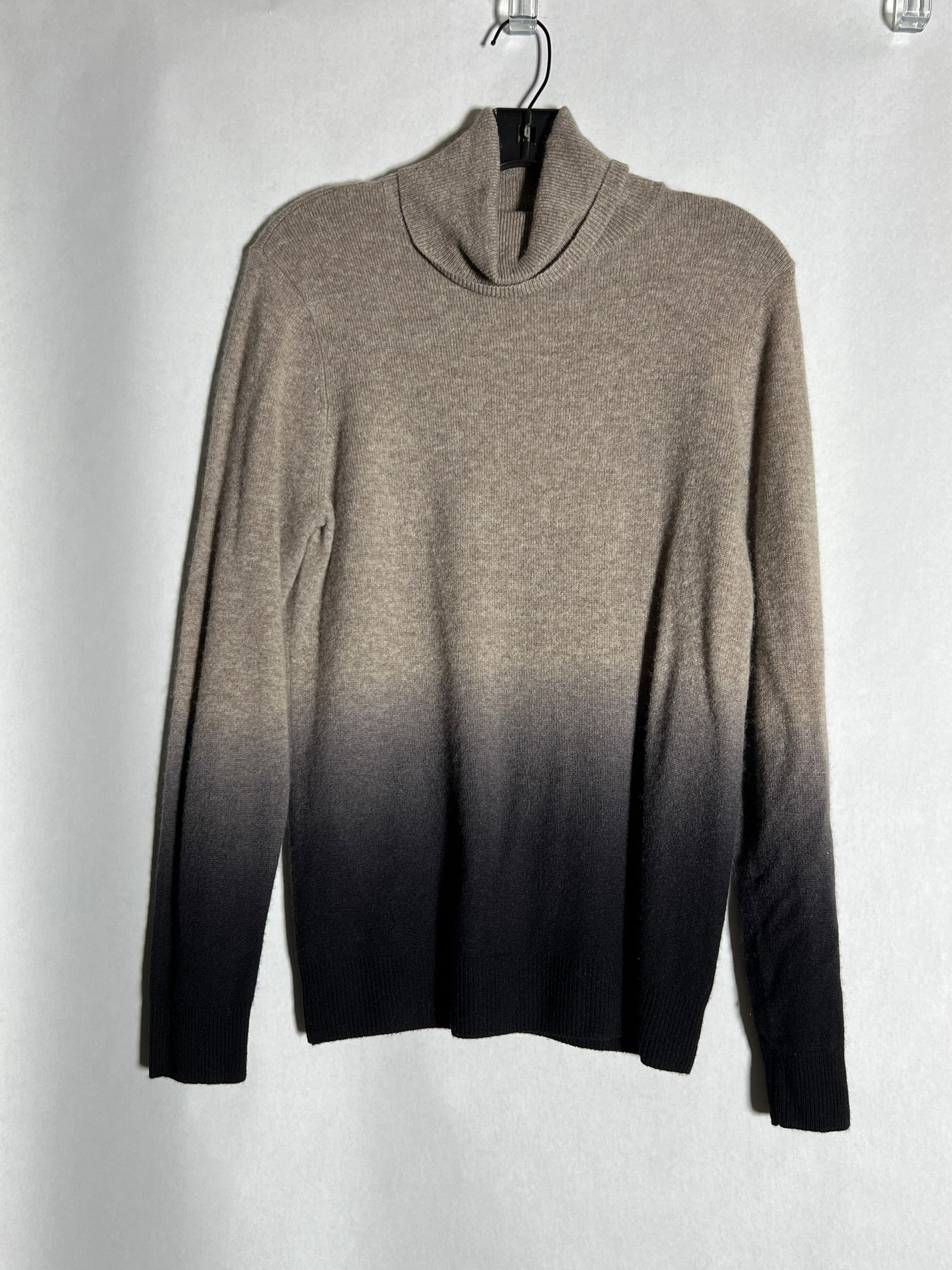 Sz M C by Bloomingdales Cashmere Turtleneck Sweater: super soft