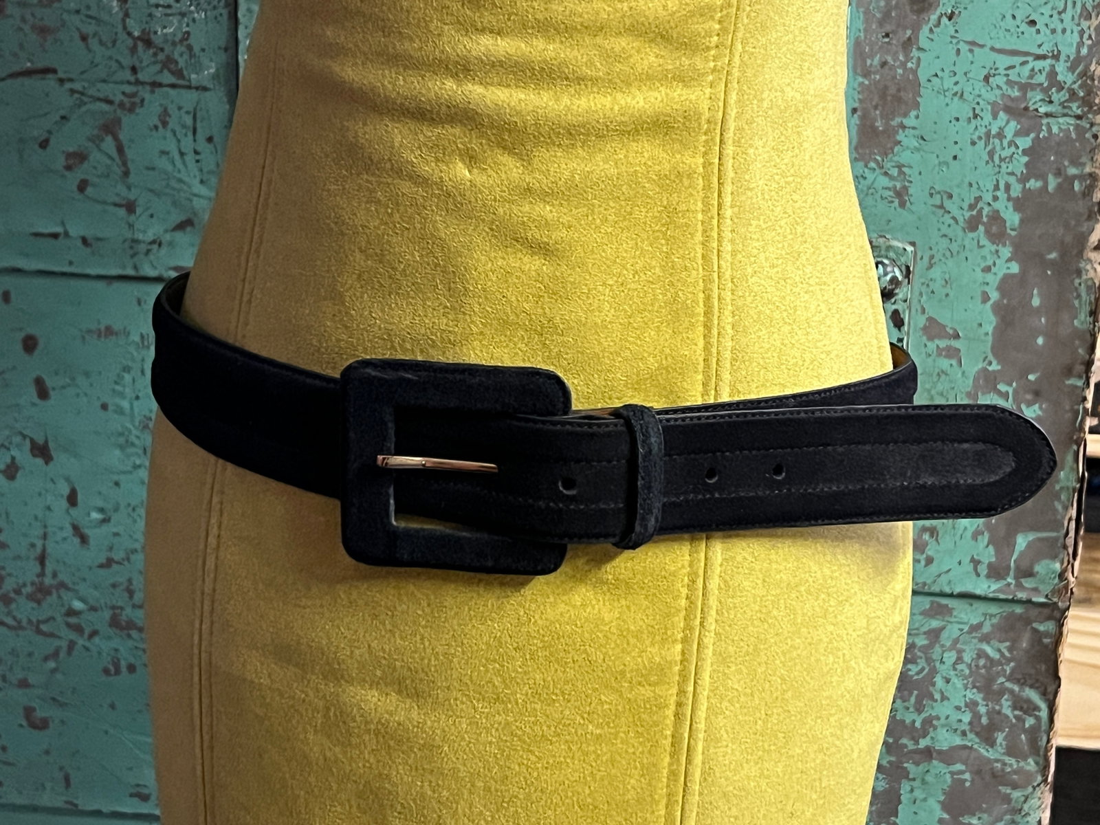 Sz M Lauren Ralph Lauren Leather Belt: Please email Auctioneer if additional measurements are needed