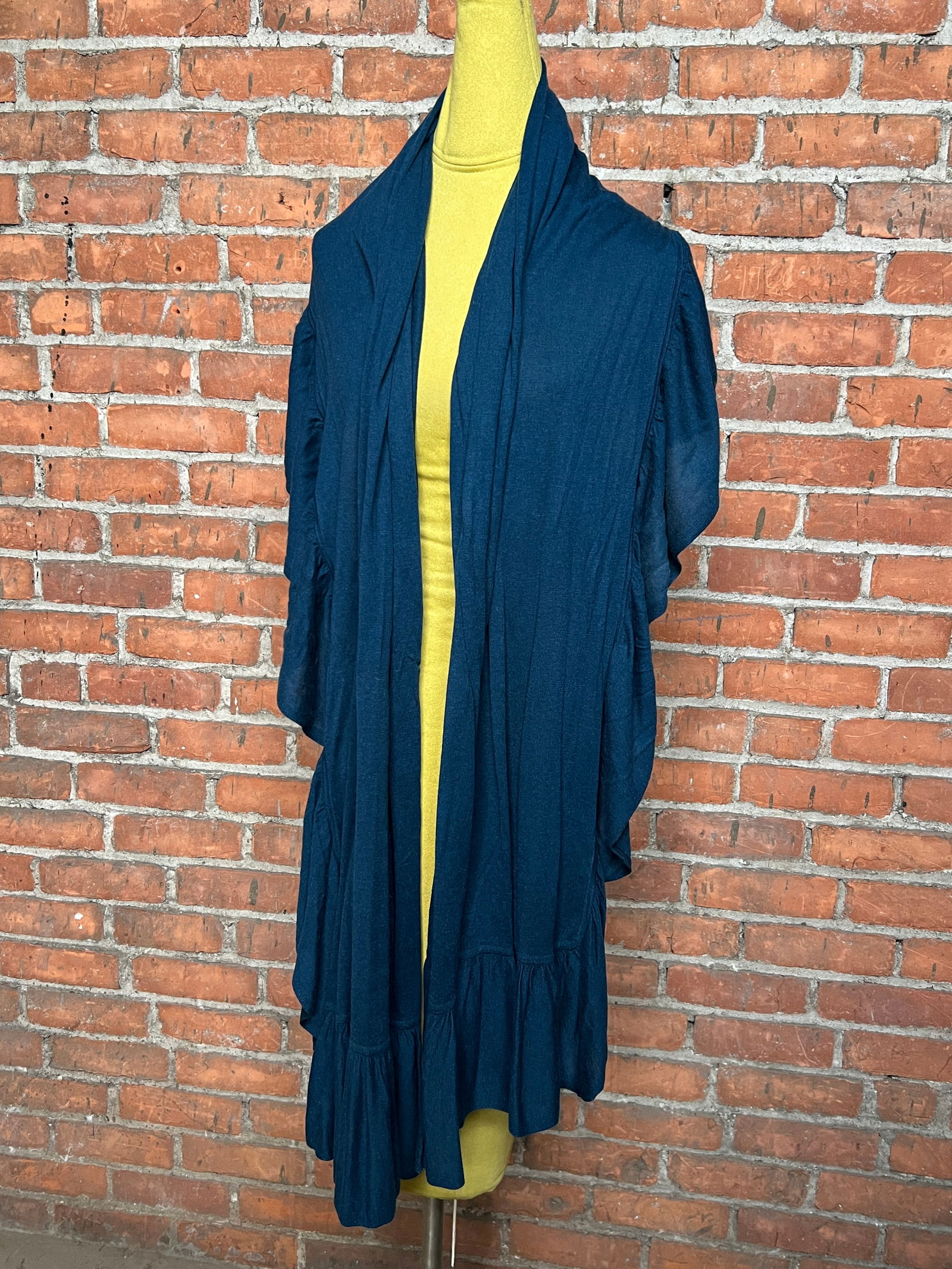 Magaschoni Cashmere Blend Ruffle Shawl Sweater Scarf: Teal