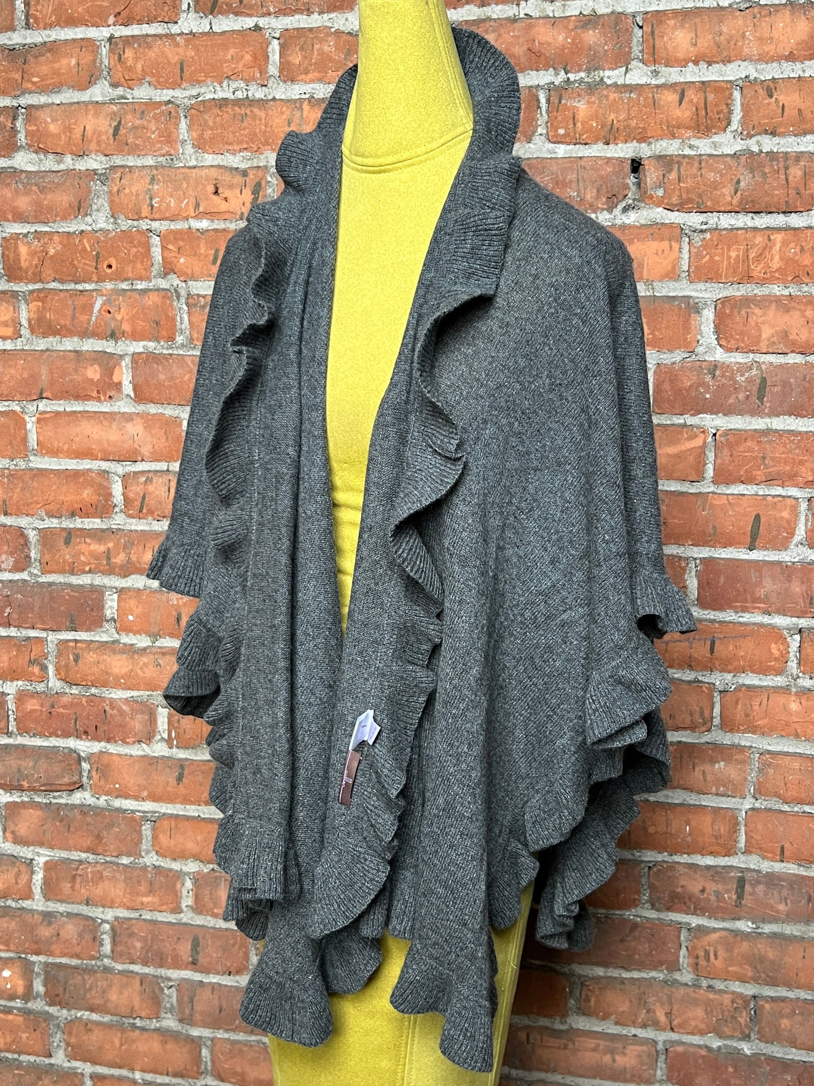 Cullen 100% Cashmere Ruffle Shawl Sweater Scarf: grey