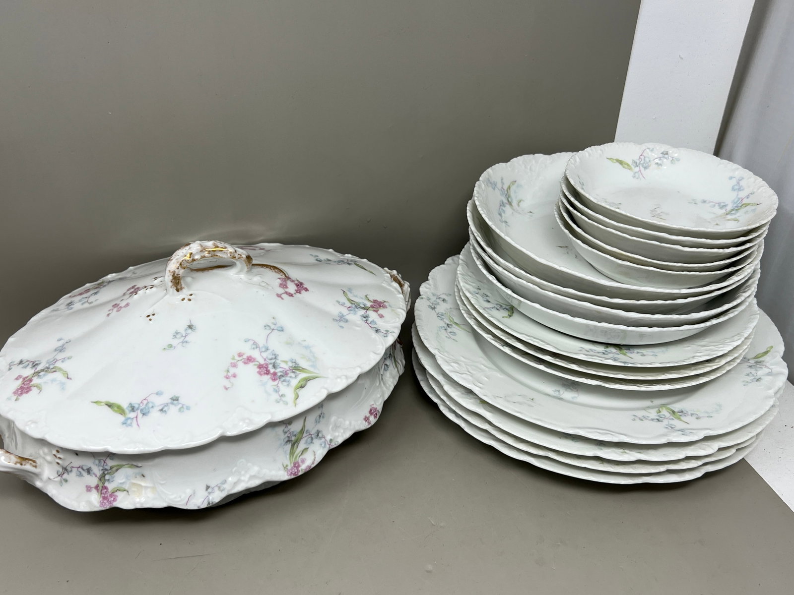Haviland Limoges Porcelain Dish Set Plates Bowls Tureen: sweet lily of the valley print