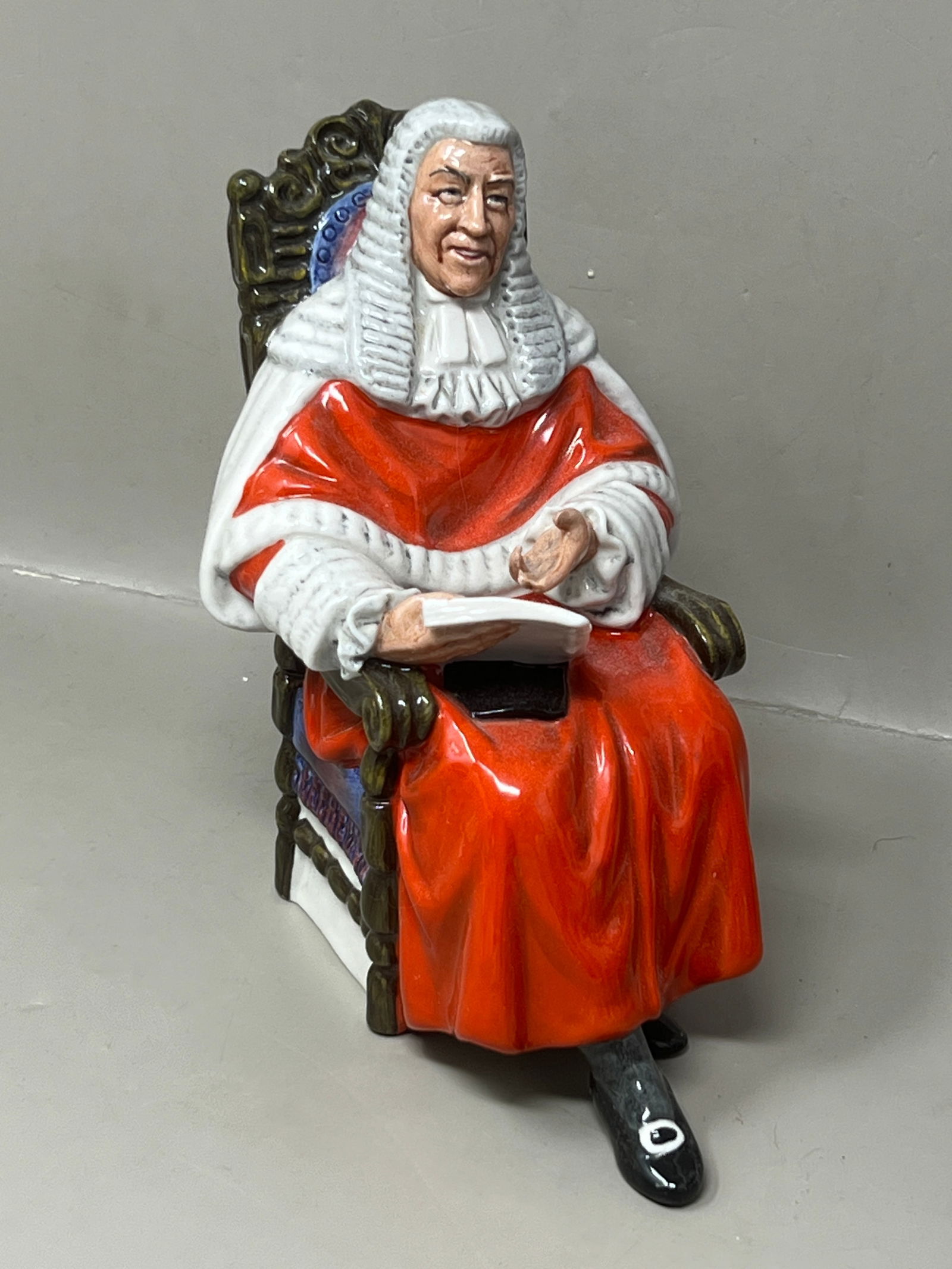 Royal Doulton The Judge HN2443 Figurine: great condition