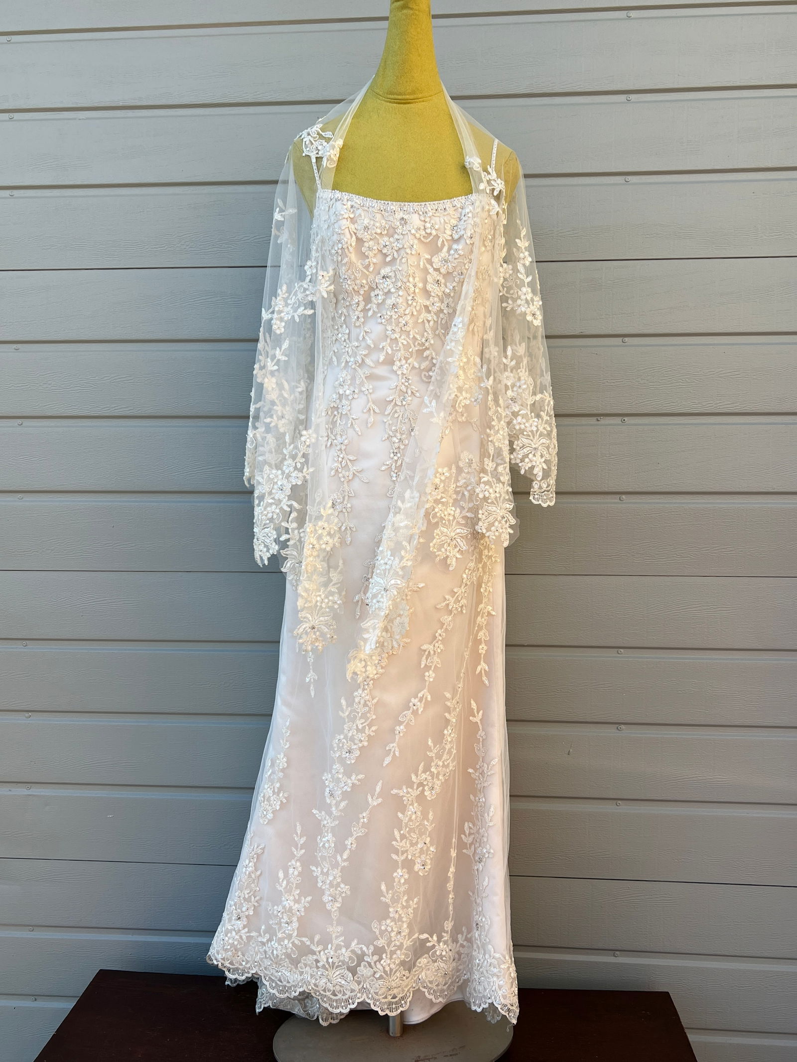 Beaded Sz12 A Line Wedding Dress with Veil: beautiful dress, beading in great shape, needs stain treating at hem, but barely noticeable