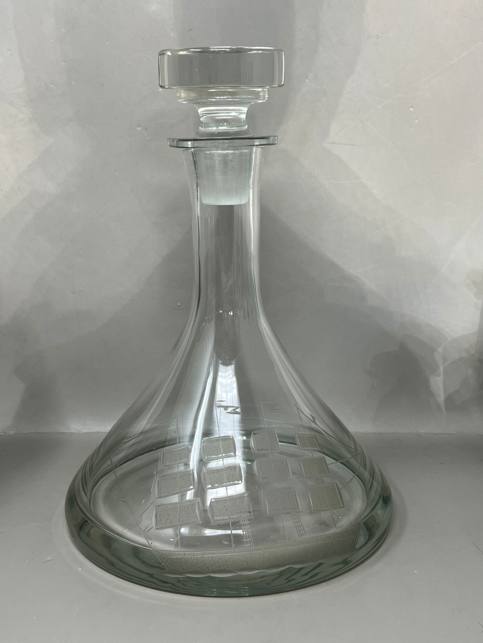 Vintage Clipper Ship Puddle Decanter: a classic in any home bar