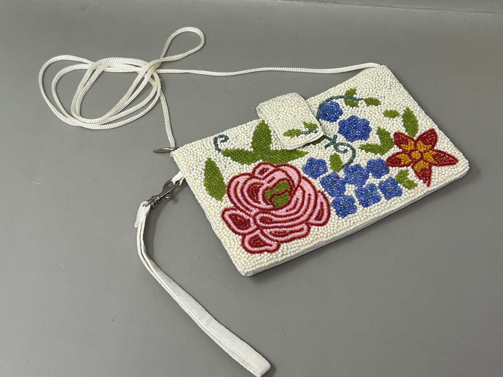 Vintage Handbeaded Evening Bag Purse (1 of 12)