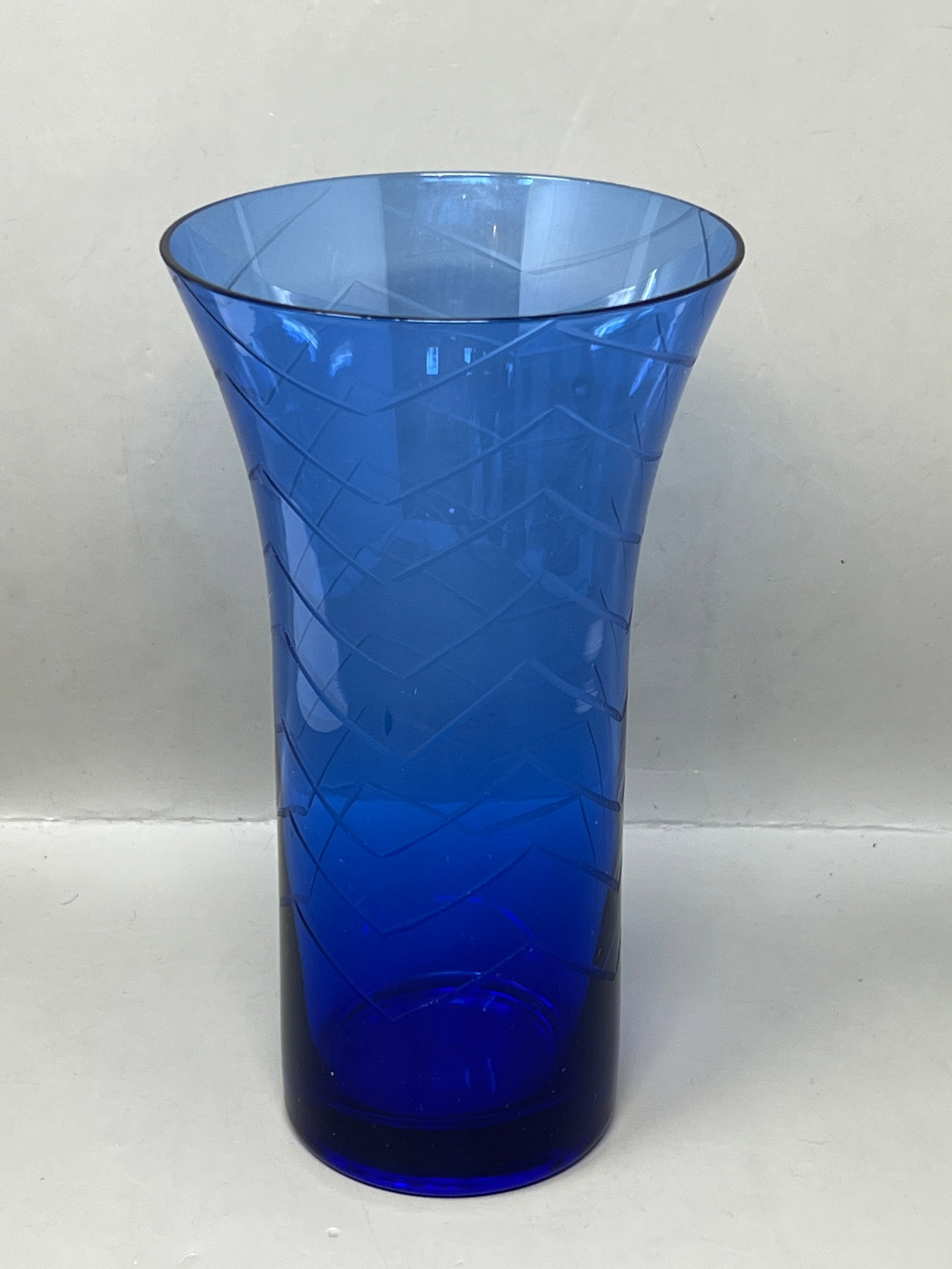 VIntage Etched Cobalt Glass Flower Vase (1 of 10)