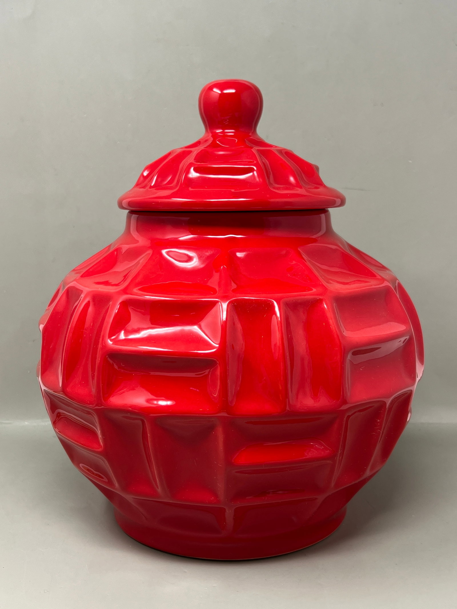 Red Ceramic Lidded Pagoda Cookie Jar Trinket Stash Jar (1 of 4)