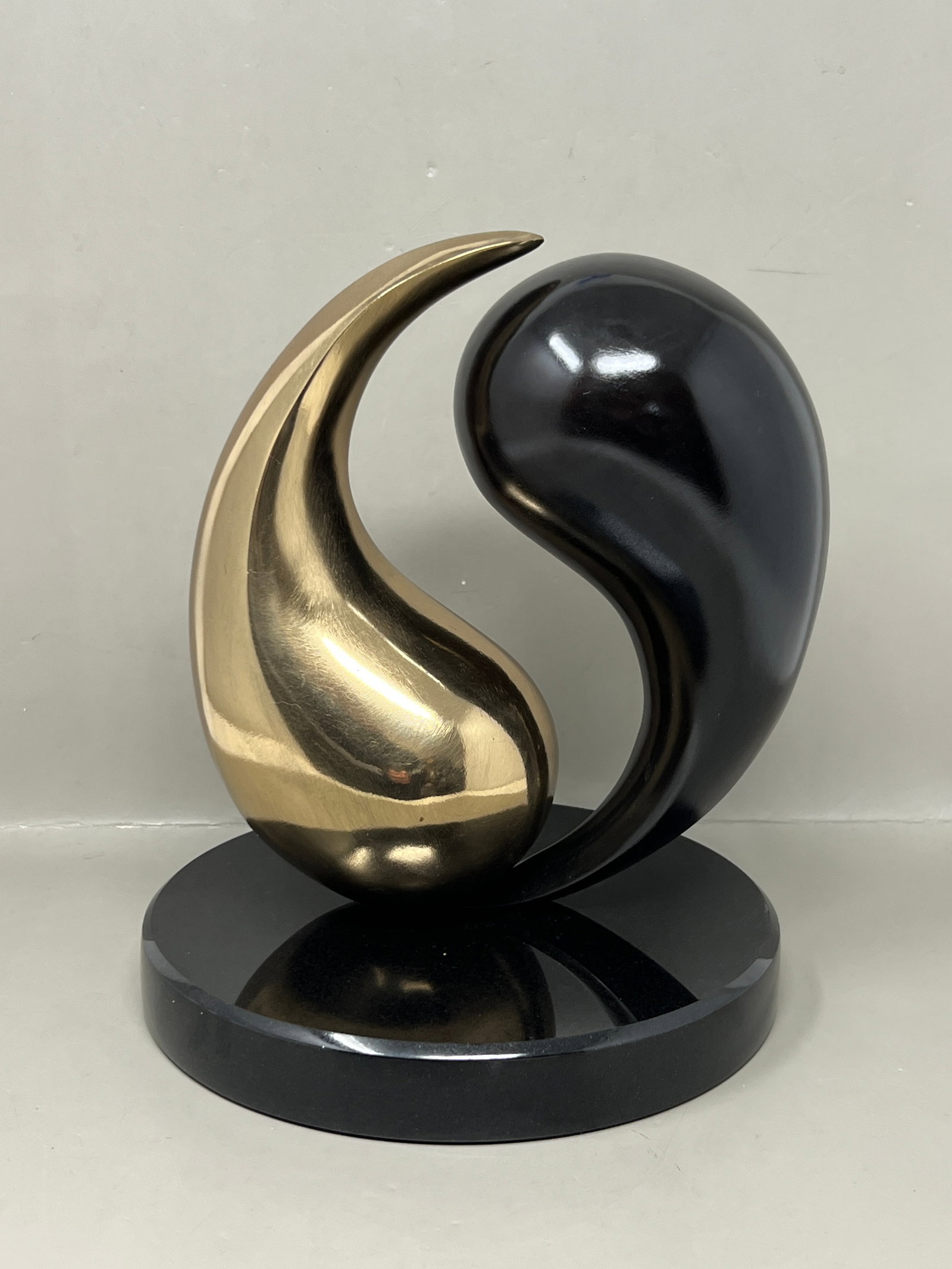 Charles Strain Signed 20thC Modern Art Bronze Sculpture: stunning piece
