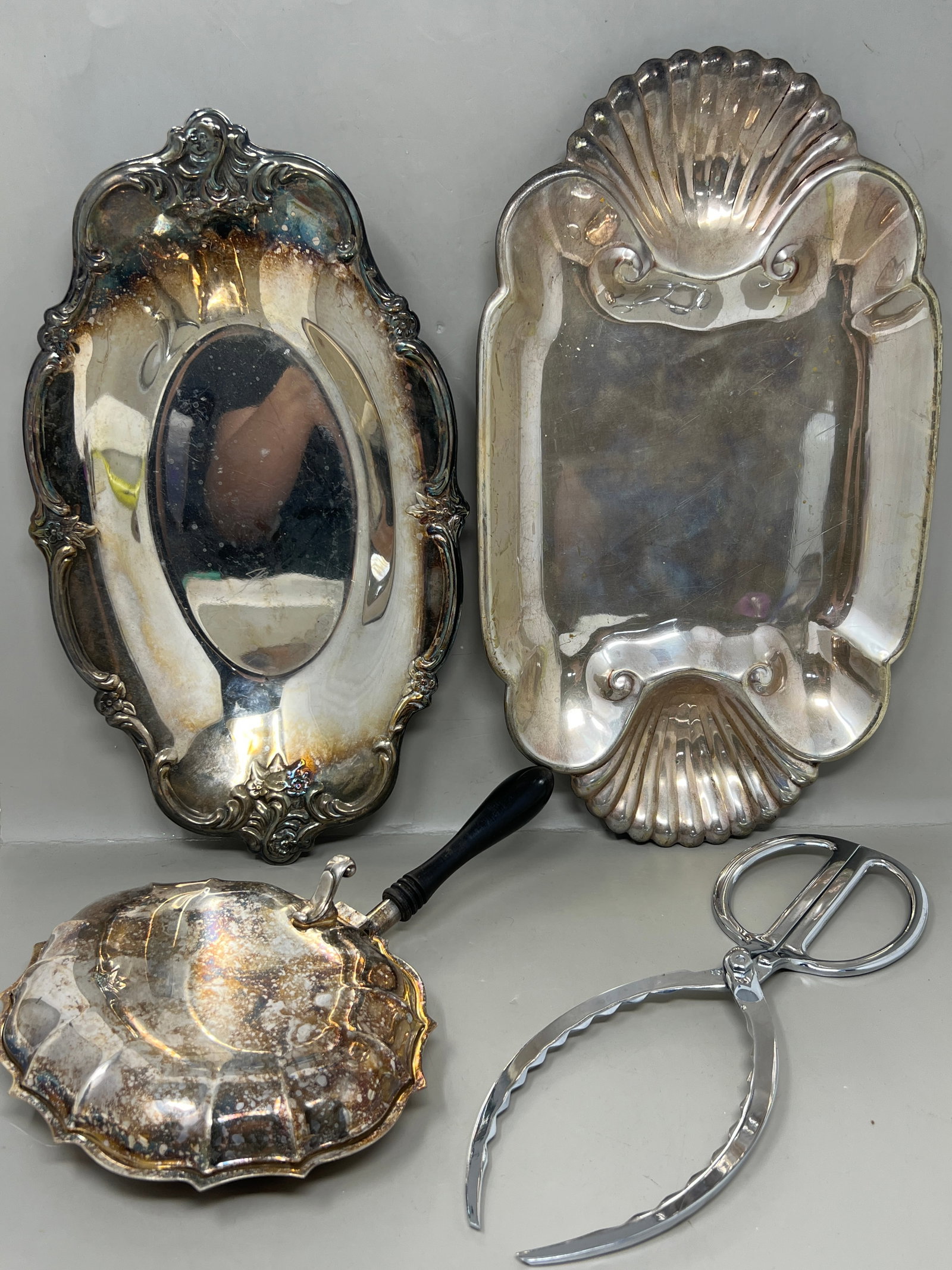 Vintage Silverplate Crumb Butler, Shell Motif Tray, Lobster Grabber (1 of 13)