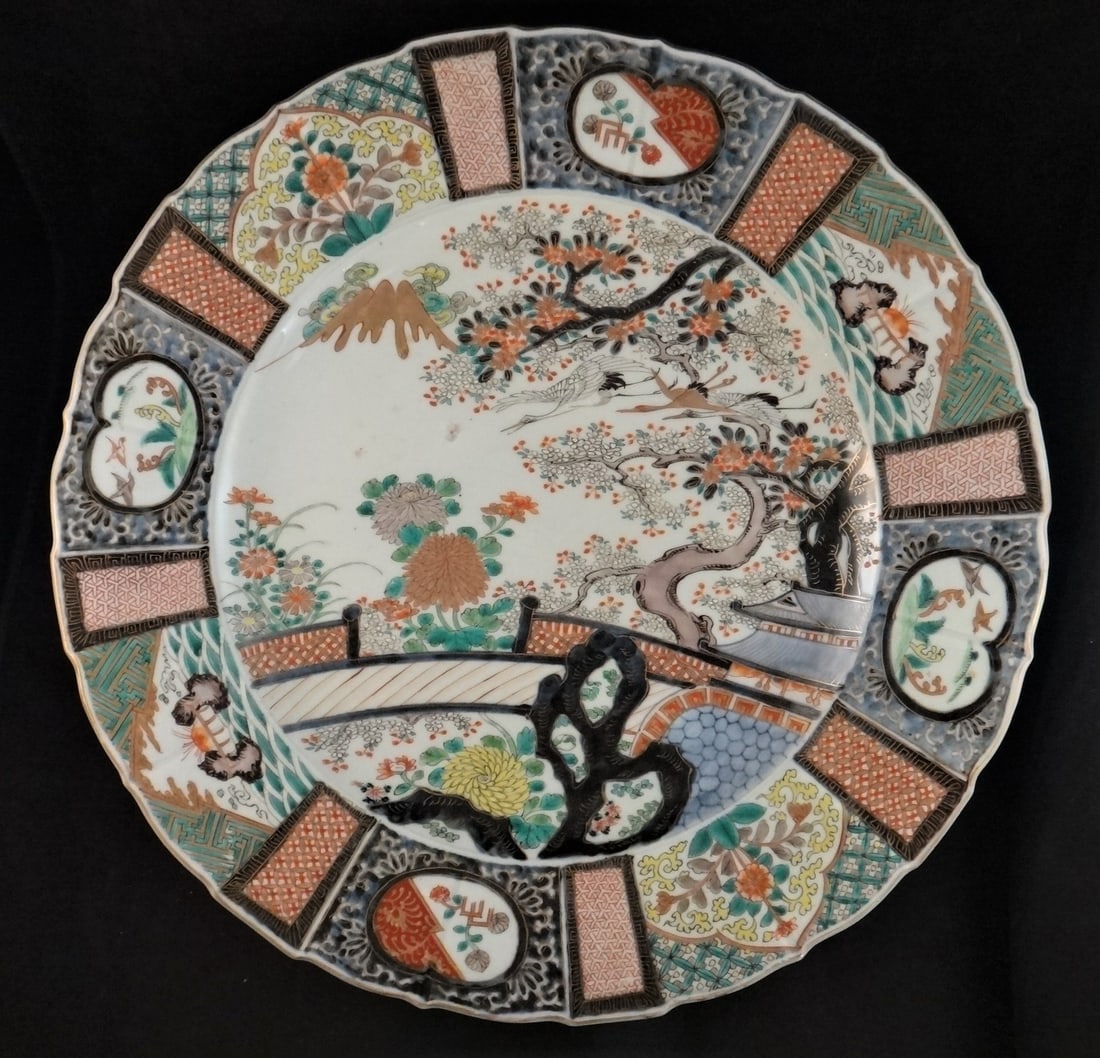 Large Antique Japanese Imari Charger w/3 cranes, beautiful garden & Mt. Fuji (1 of 8)
