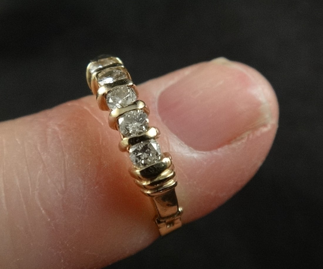 Vintage 14k Gold Adjustable Ring w/ 5 - 5pt Diamonds, sizes 3-6. (1 of 4)