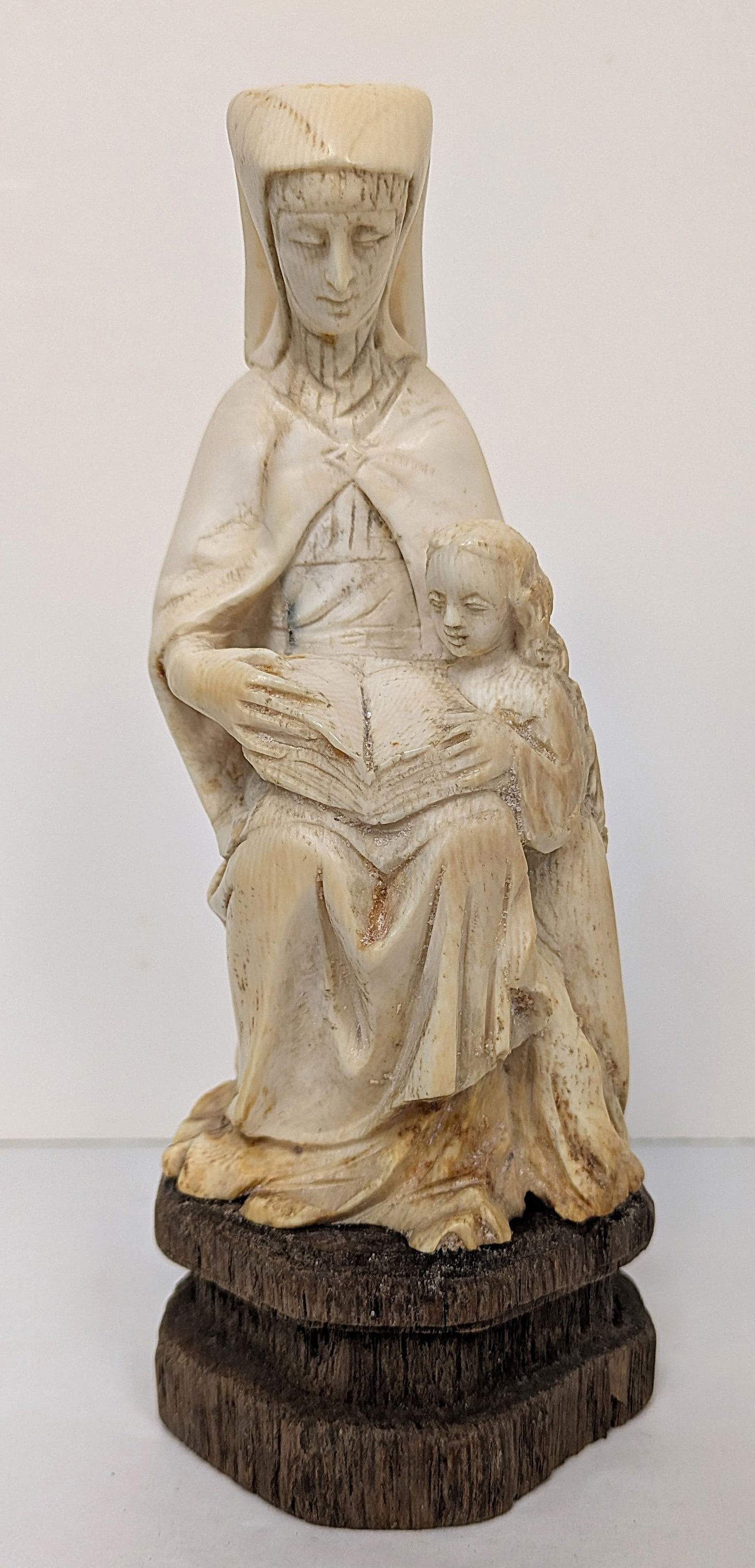 15th/16th c. French Gothic Carving of the Madonna & Child reading the Bible. (1 of 7)
