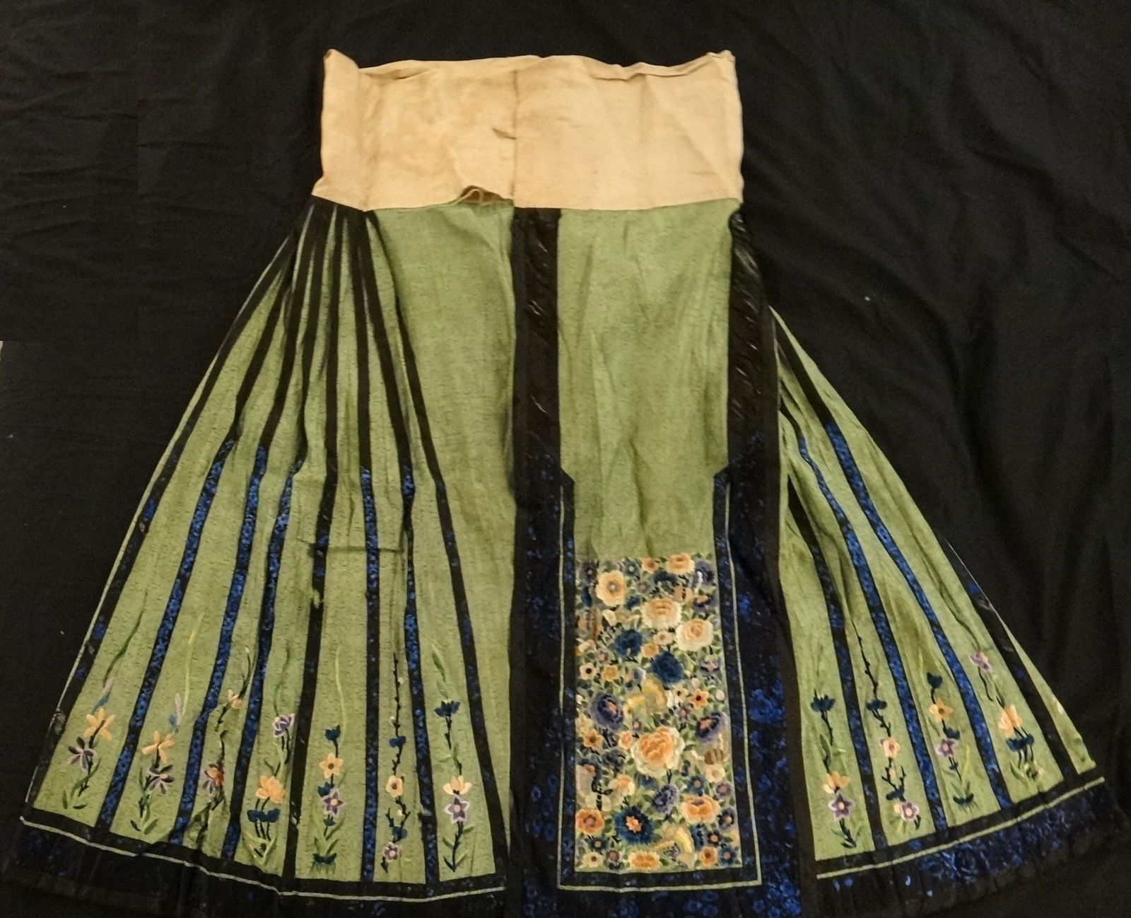 Antique Chinese Embroidered Silk Skirt - Floral Design (1 of 9)