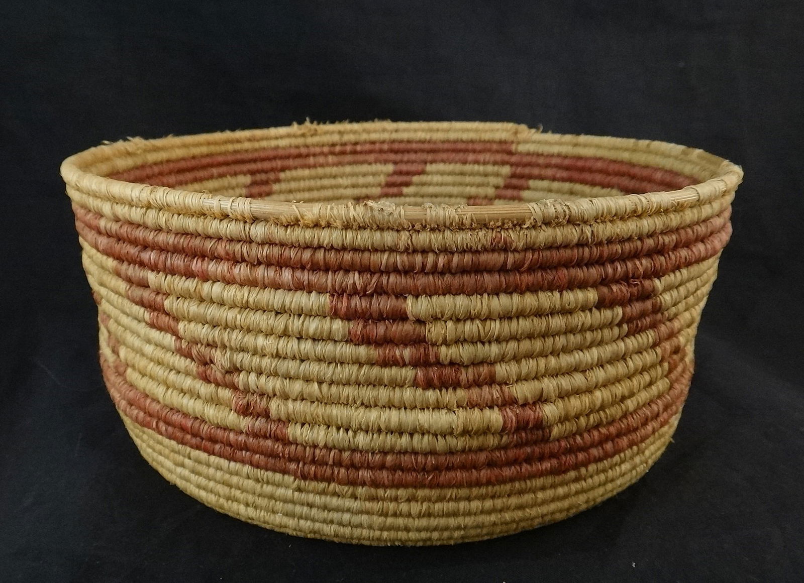 Old Vintage Native American Indian Mission Woven Basket (1 of 7)