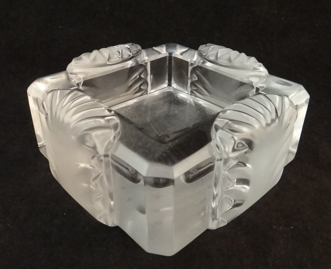 Vintage Lalique Boite Corfy Clear & Frosted Crystal Bowl. (1 of 5)