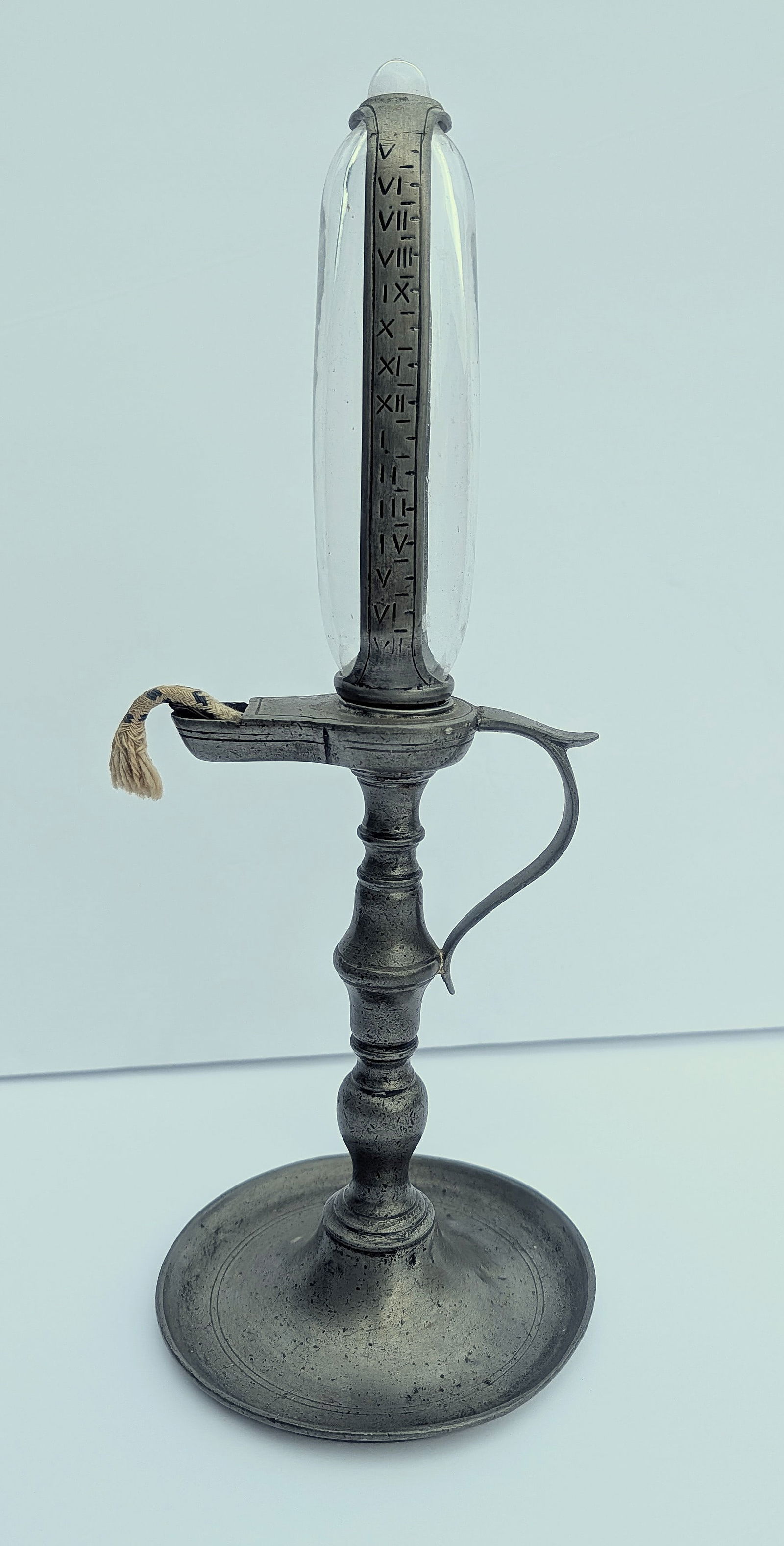 200+ Year Old Swedish or German Pewter & Glass Whale Oil Lamp Clock.: Rare 200+ Year Old Swedish or German Pewter & Glass Whale Oil Lamp Clock. Looks like Jonkoping coat of arms in touchmark on bottom – Maker TS. The sides of the section holding the blown glass whale