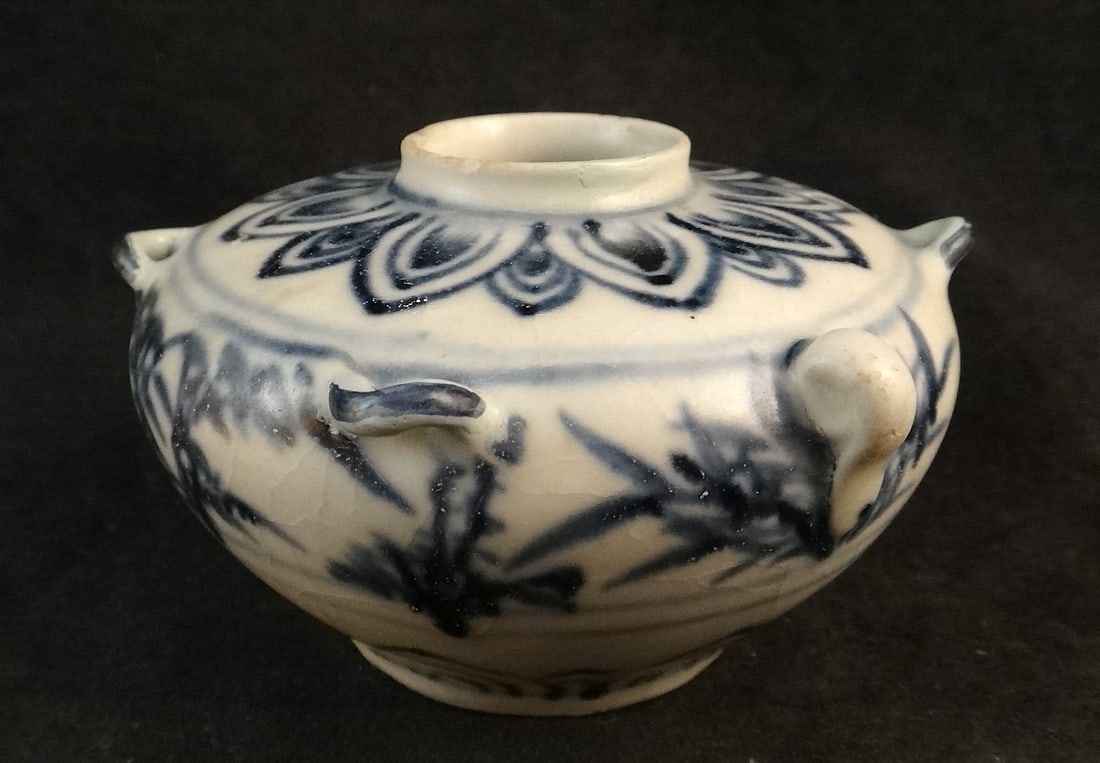 15th/early 16th c. Vietnamese B&W Pottery Vase w/5 loops & Floral.: Rare 15th/early 16th cent. Vietnamese Blue & White Pottery Vase with 5 loops & a broken (missing) spout. Nicely painted floral designs. 3 ¼” dia. x 2” tall.