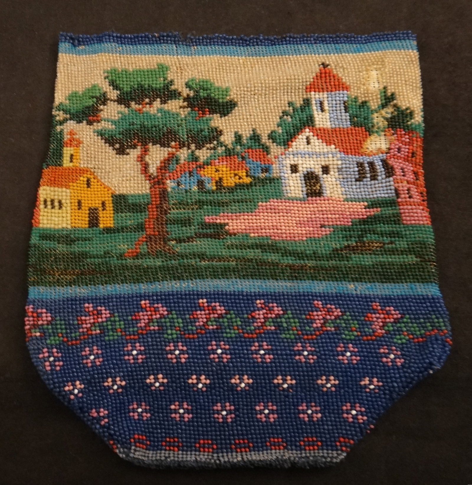 Antique American Multicolored Glass Beaded Ladies Purse (1 of 6)