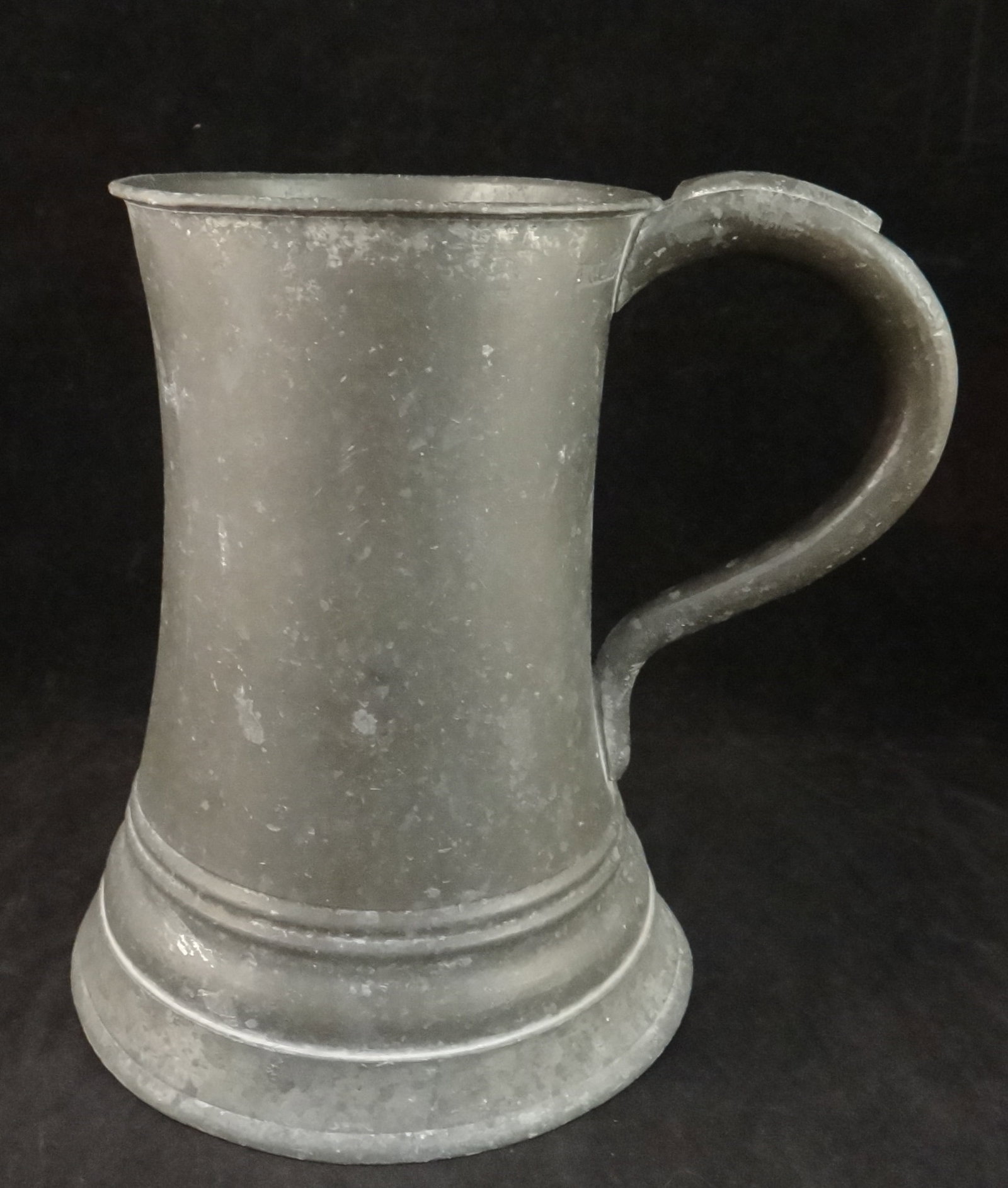 Antique Scottish Victorian Era Pewter Quart Tankard, c.1860-1880. (1 of 7)