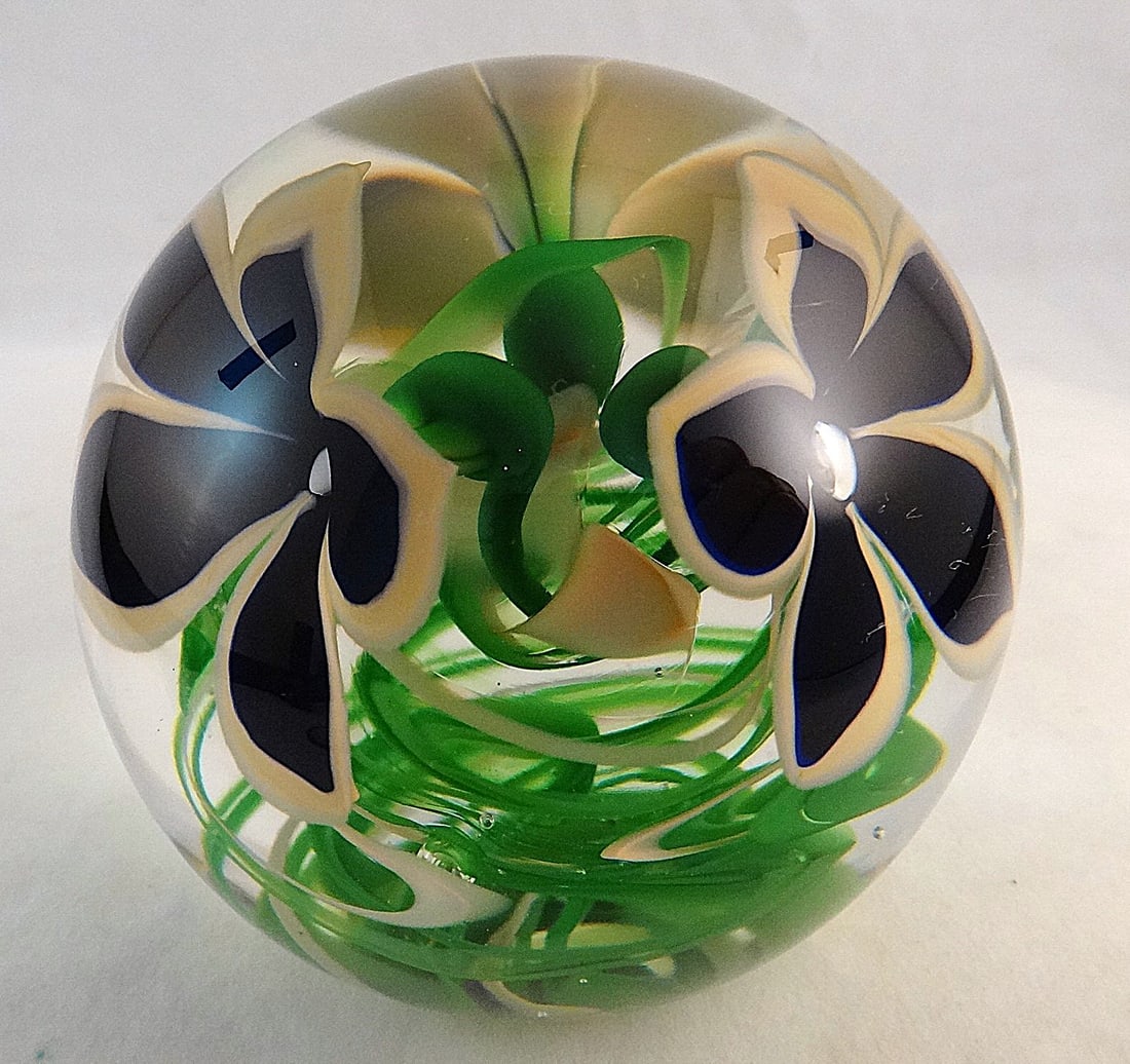 Vintage HRS Art Glass Paperweight w/3 Purple flowers (1 of 7)