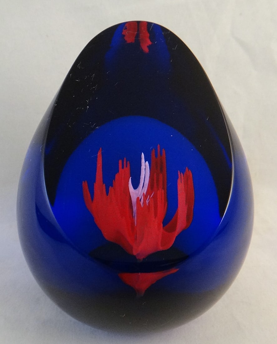 Vintage Caithness Art Glass Paperweight, Dark blue w/red & white flame (1 of 7)