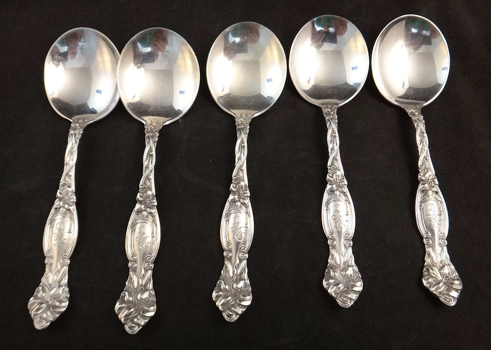 6 Antique Simpson, Hall & Miller Sterling Silver Soup Spoons Frontenac Pattern (1 of 7)