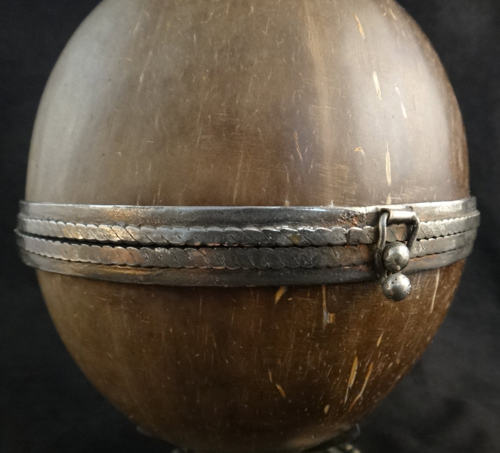 Antique Silver-Mounted Coconut Shell Hinged Box - 4