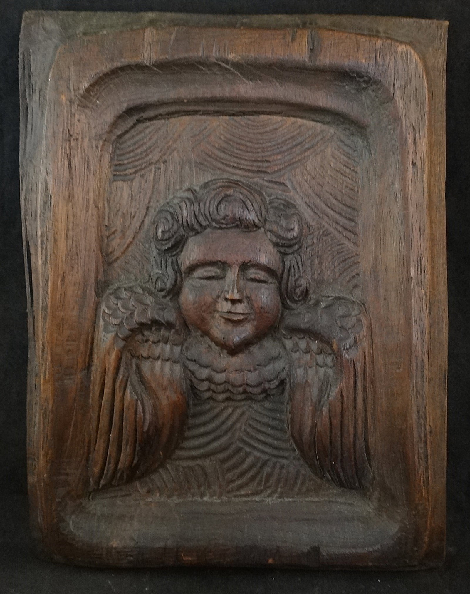 17th/18th cent. Spanish Carved Wood Angel or Cherub Panel.: 17th/18th cent. Spanish Carved Wood Angel or Cherub Panel. 14 ¼” x 10 ¾”