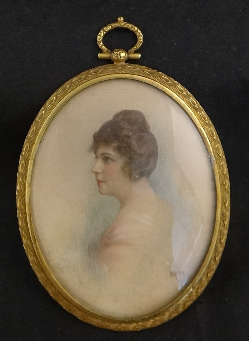 Antique Oil Painting of a Young Woman, Ornate oval frame.: Antique Oil Painting of a Young Woman, Ornate oval frame. Artist signed. Painting measures 3 ¼” x 2 ½”. Frame is 4 3/8” x 3”.