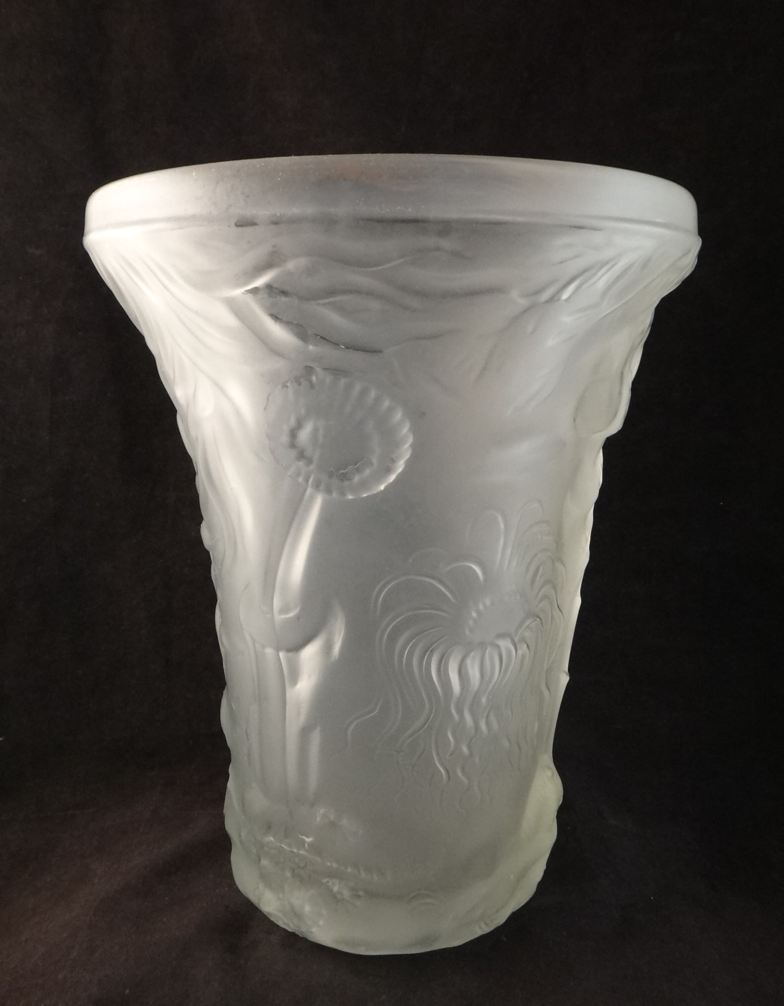 Vintage Frosted Glass Vase “Marine Life?? – Josef Inwald: Large Vintage European Frosted Glass Vase “Marine Life” by Josef Inwald - Barolac. Great design of jellyfish, crab, seahorse, starfish, plants & more. Mid-20th cent. 10 ½” tall, 8