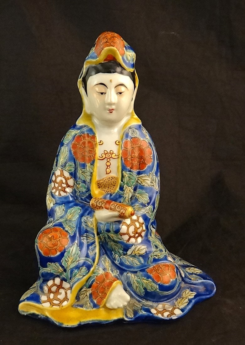 Antique Japanese Kutani Hand Painted Porcelain Kannon: Antique Japanese Kutani Hand Painted Porcelain Kannon – Goddess of Mercy & Forgiveness. 6 7/8” tall, base is 5 ¼” x 3 3/8”