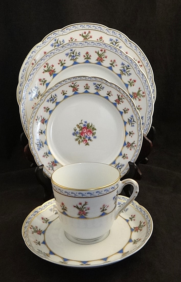 60 pc. Set of French Bernardaud Limoges France Chateaubriand 5pc service for 12. (1 of 16)